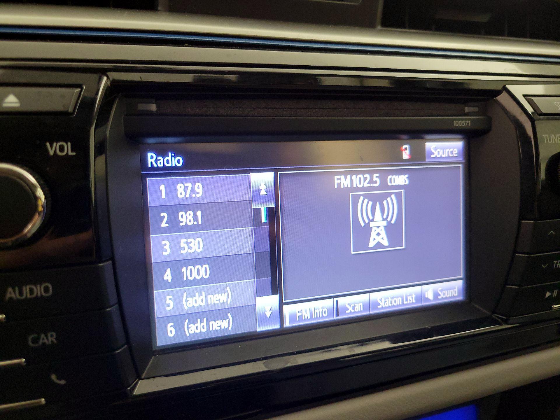 Thumbnail: 2016 Toyota Corolla - 15