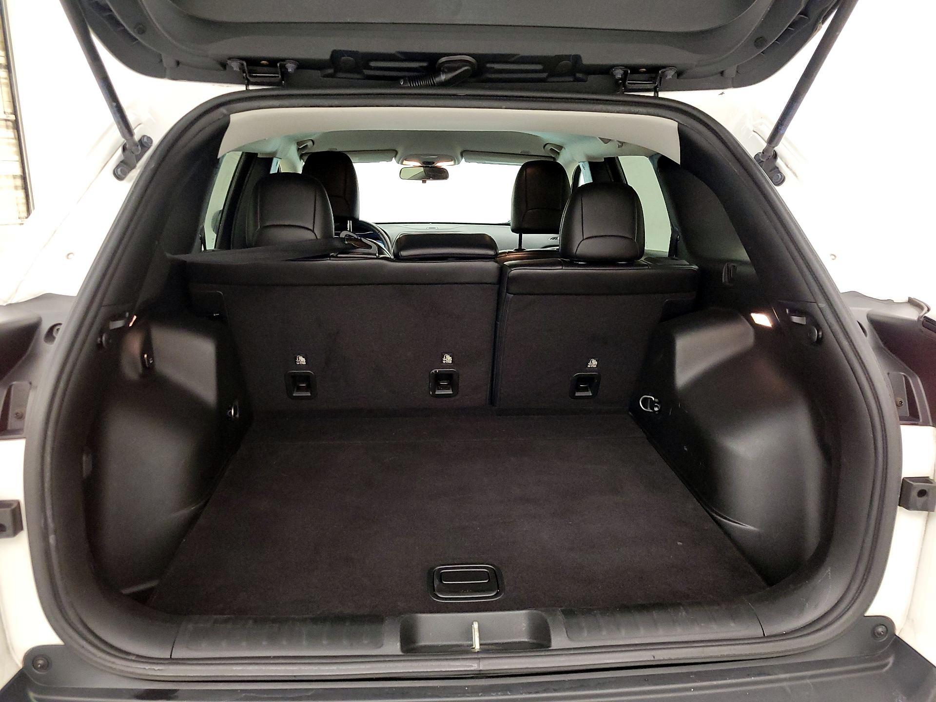 Thumbnail: 2019 Jeep Cherokee - 20