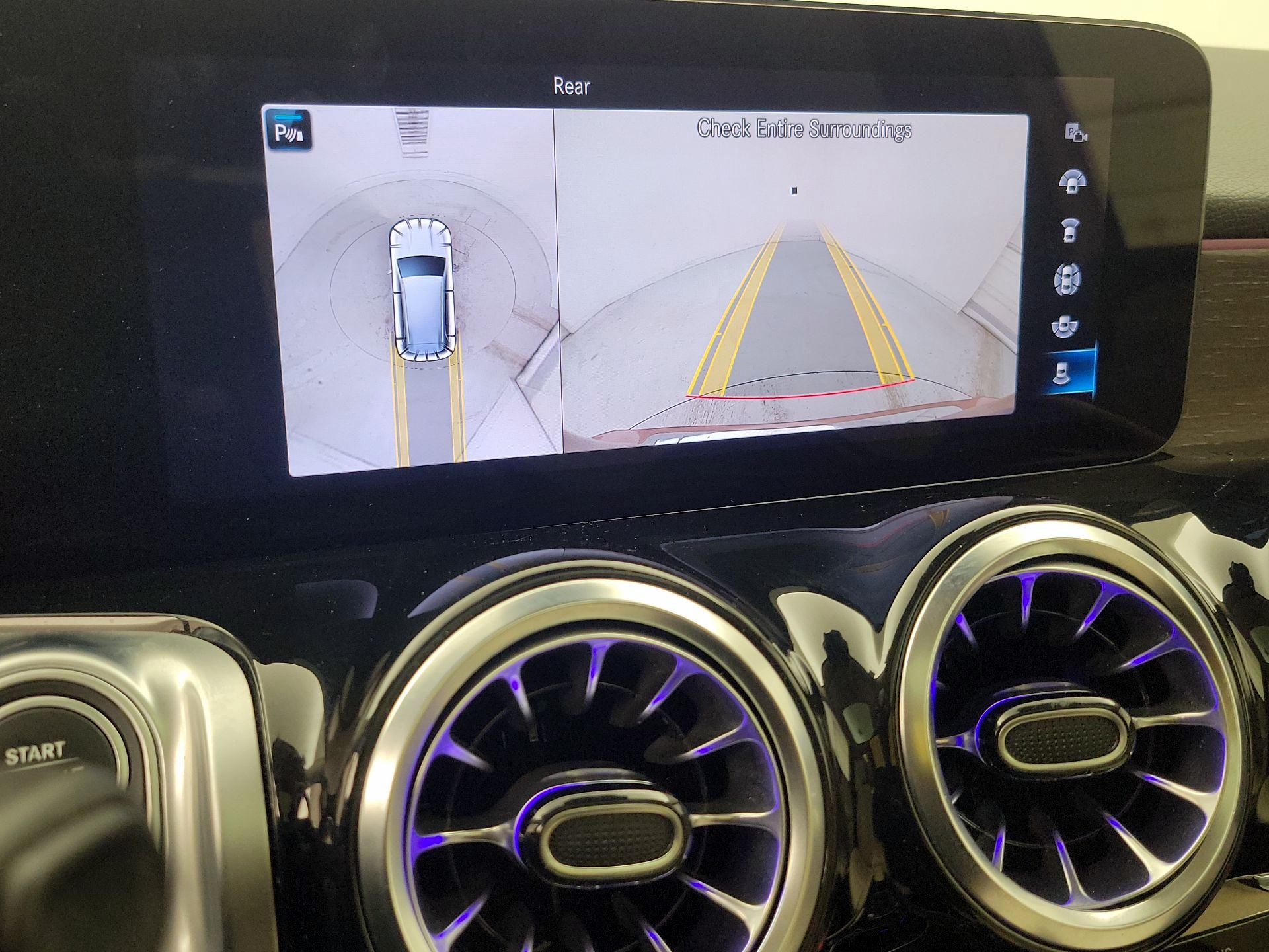 Thumbnail: 2023 Mercedes-Benz GLB - 15