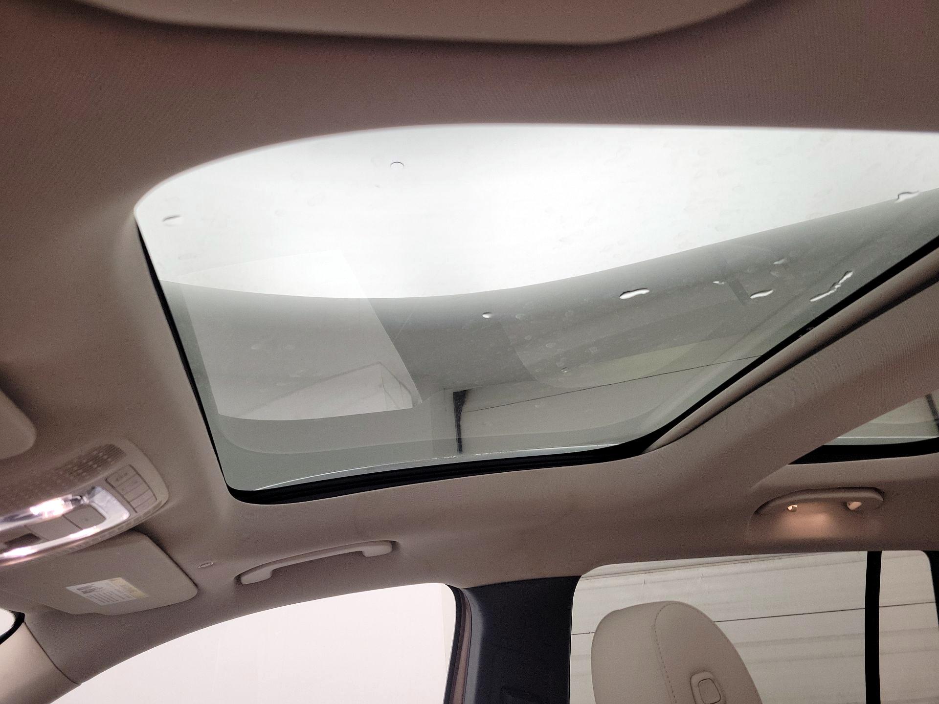 Thumbnail: 2023 Mercedes-Benz GLB - 20