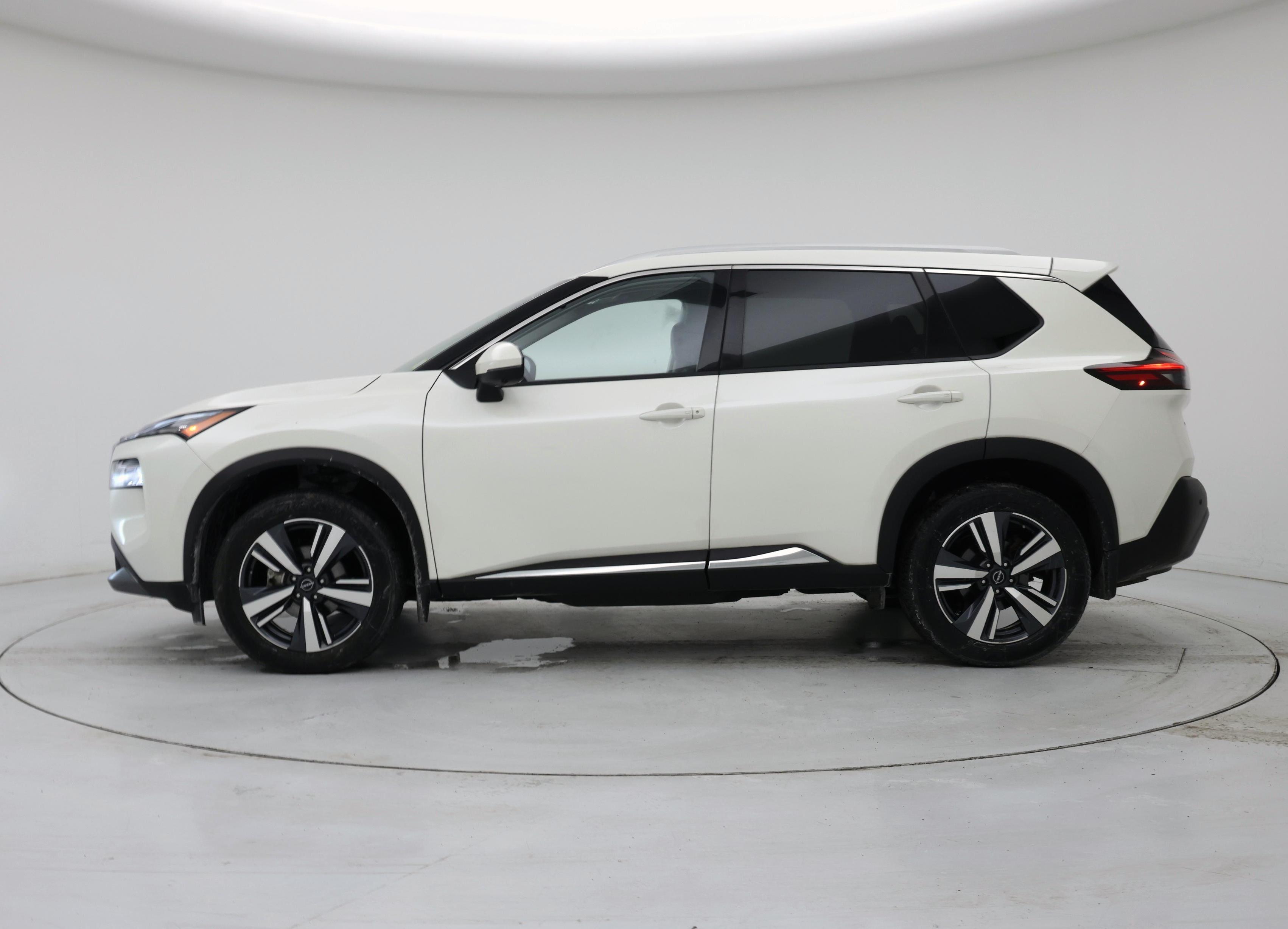 Thumbnail: 2023 Nissan Rogue - 3