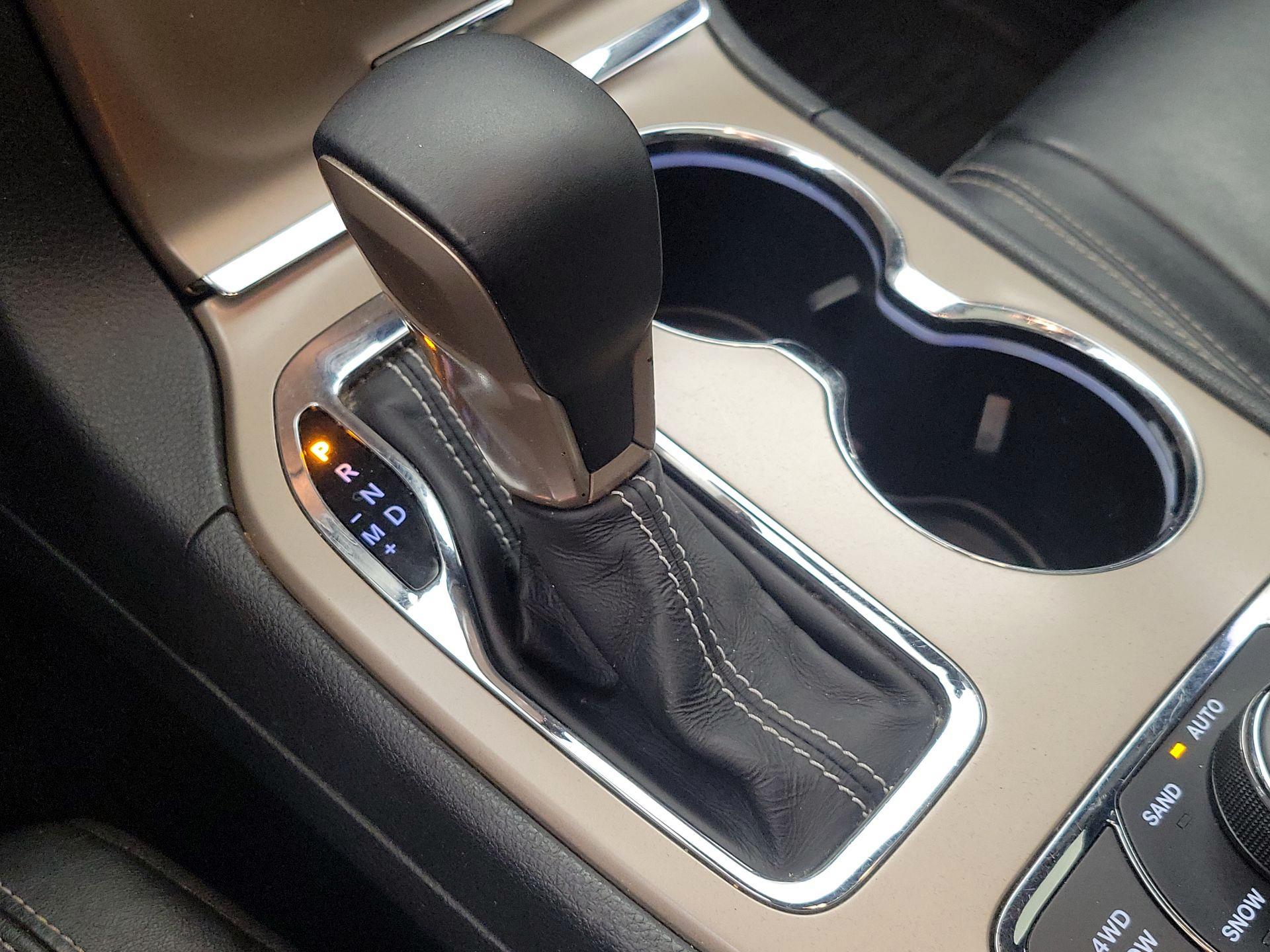 Thumbnail: 2016 Jeep Grand Cherokee - 18