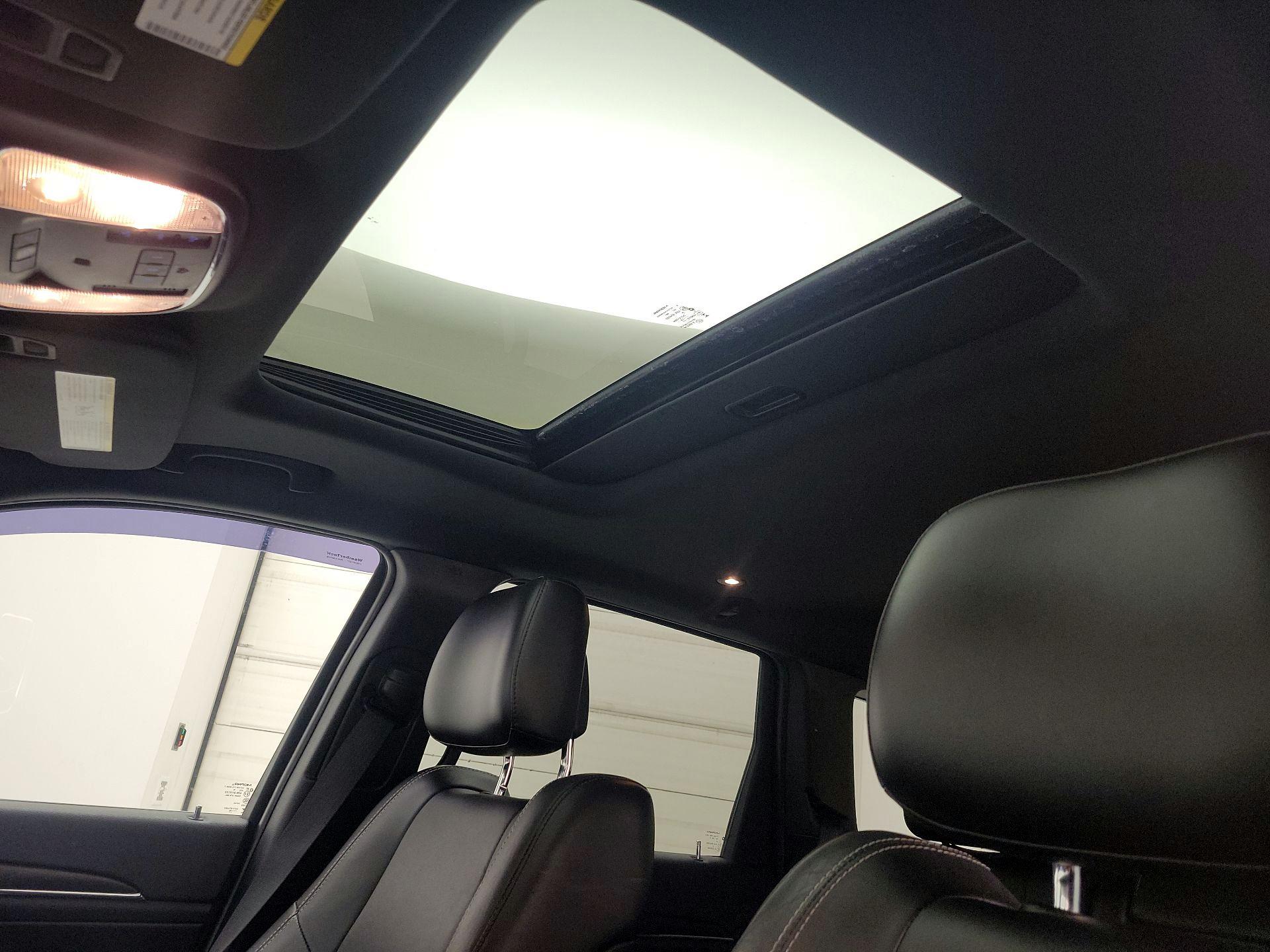 Thumbnail: 2016 Jeep Grand Cherokee - 20