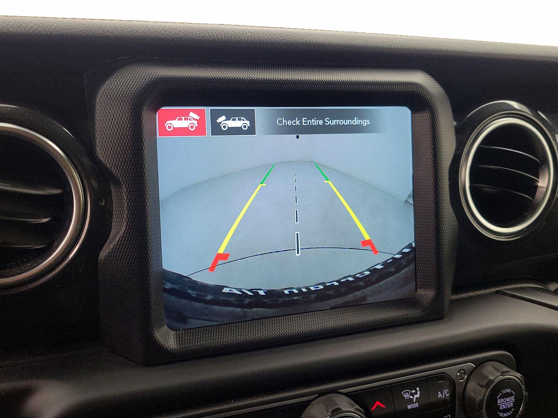 Thumbnail: 2022 Jeep Wrangler - 15