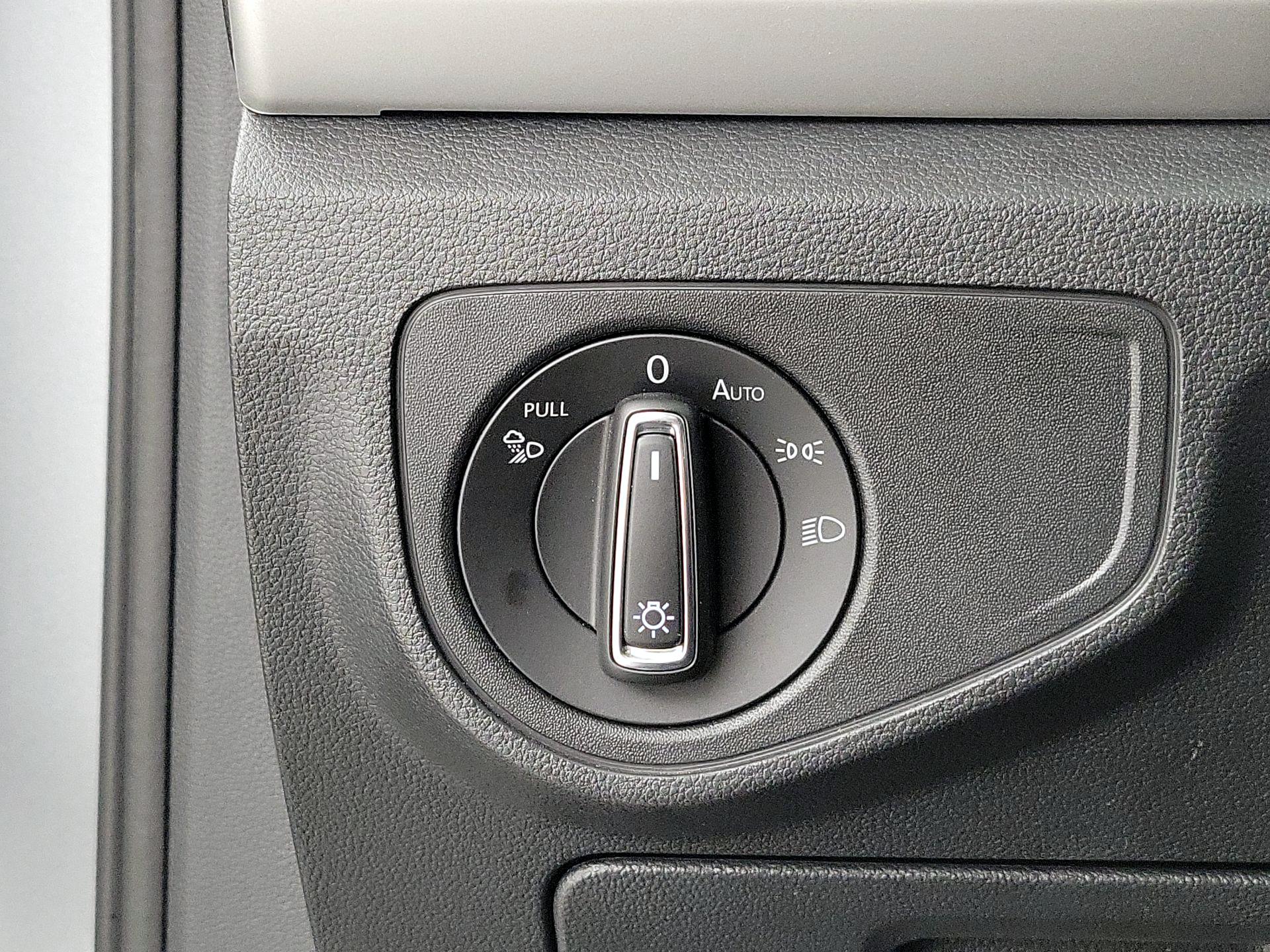 Thumbnail: 2022 Volkswagen Atlas - 13