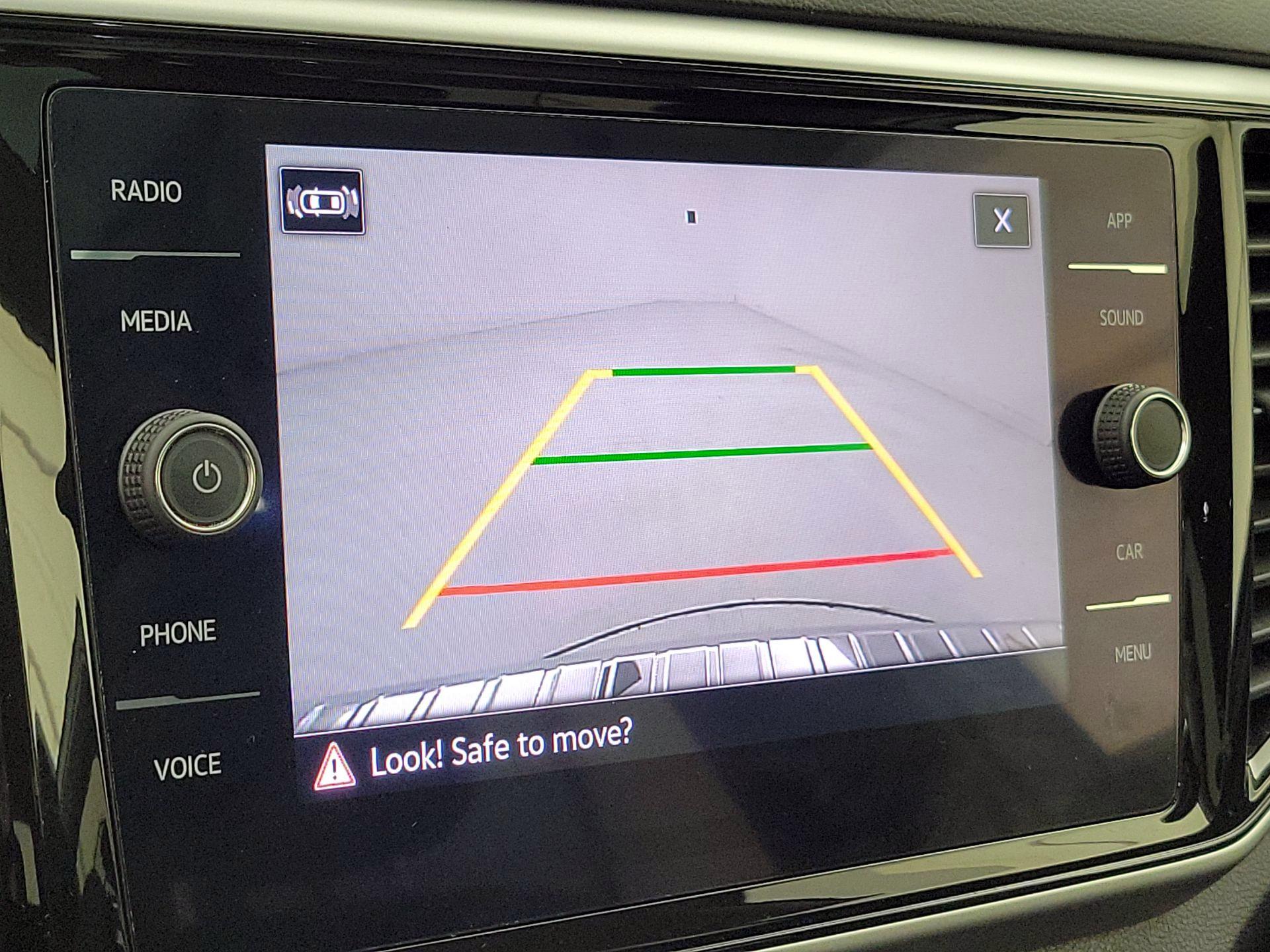 Thumbnail: 2022 Volkswagen Atlas - 14