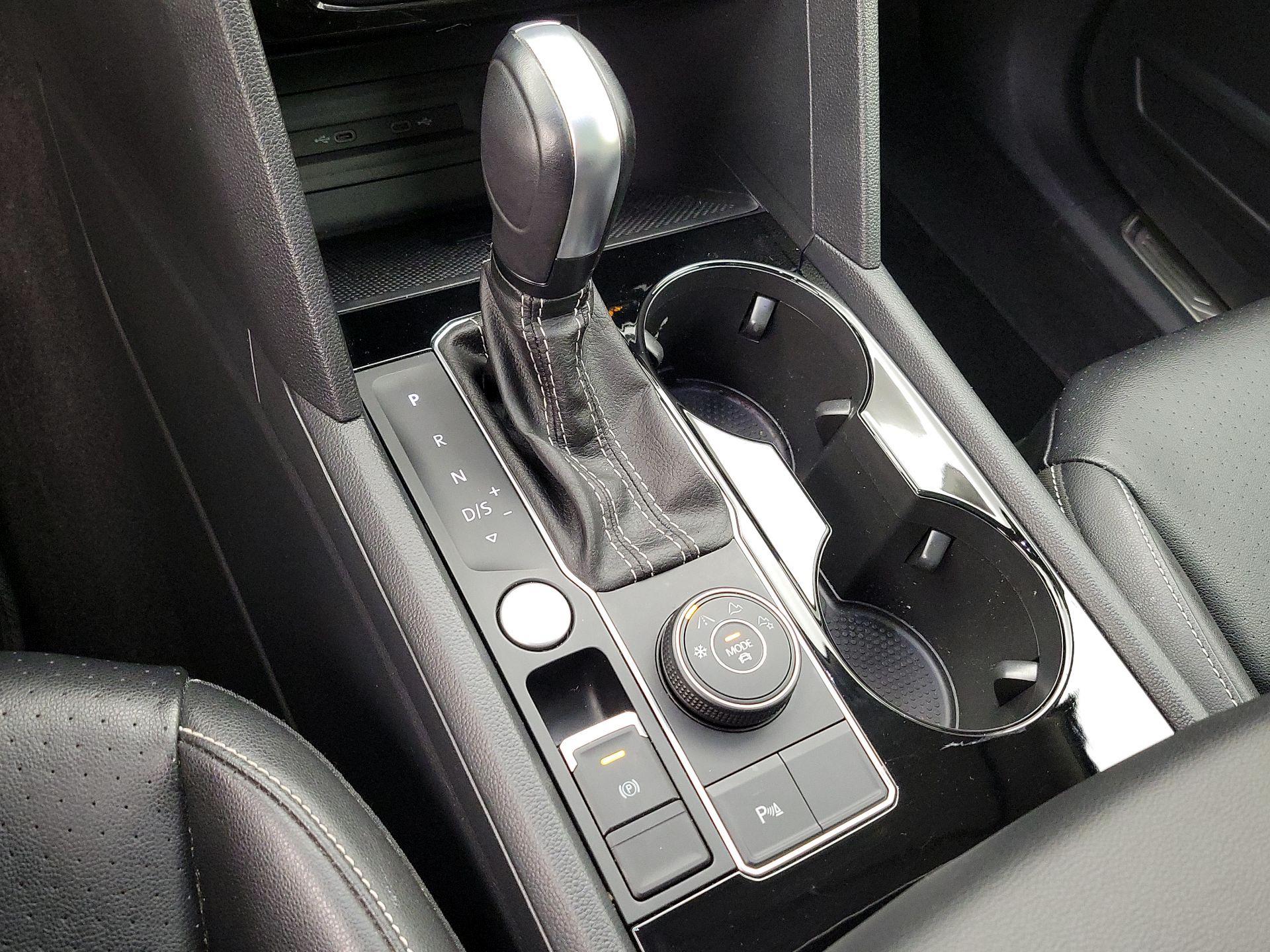 Thumbnail: 2022 Volkswagen Atlas - 17