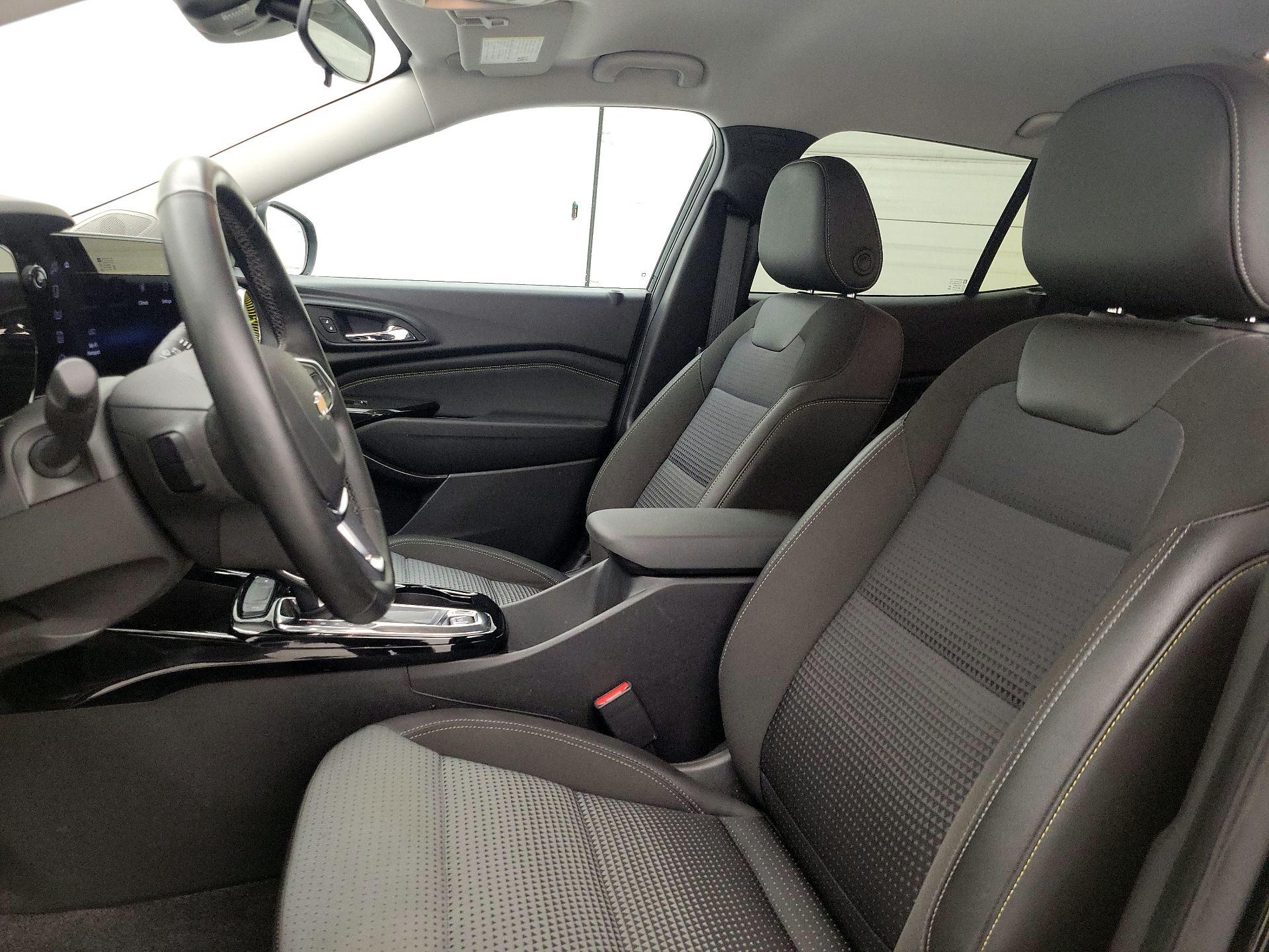 Thumbnail: 2024 Chevrolet Trax - 11