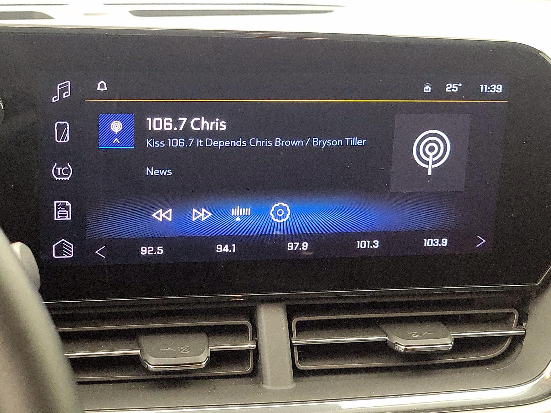 Thumbnail: 2024 Chevrolet Trax - 15