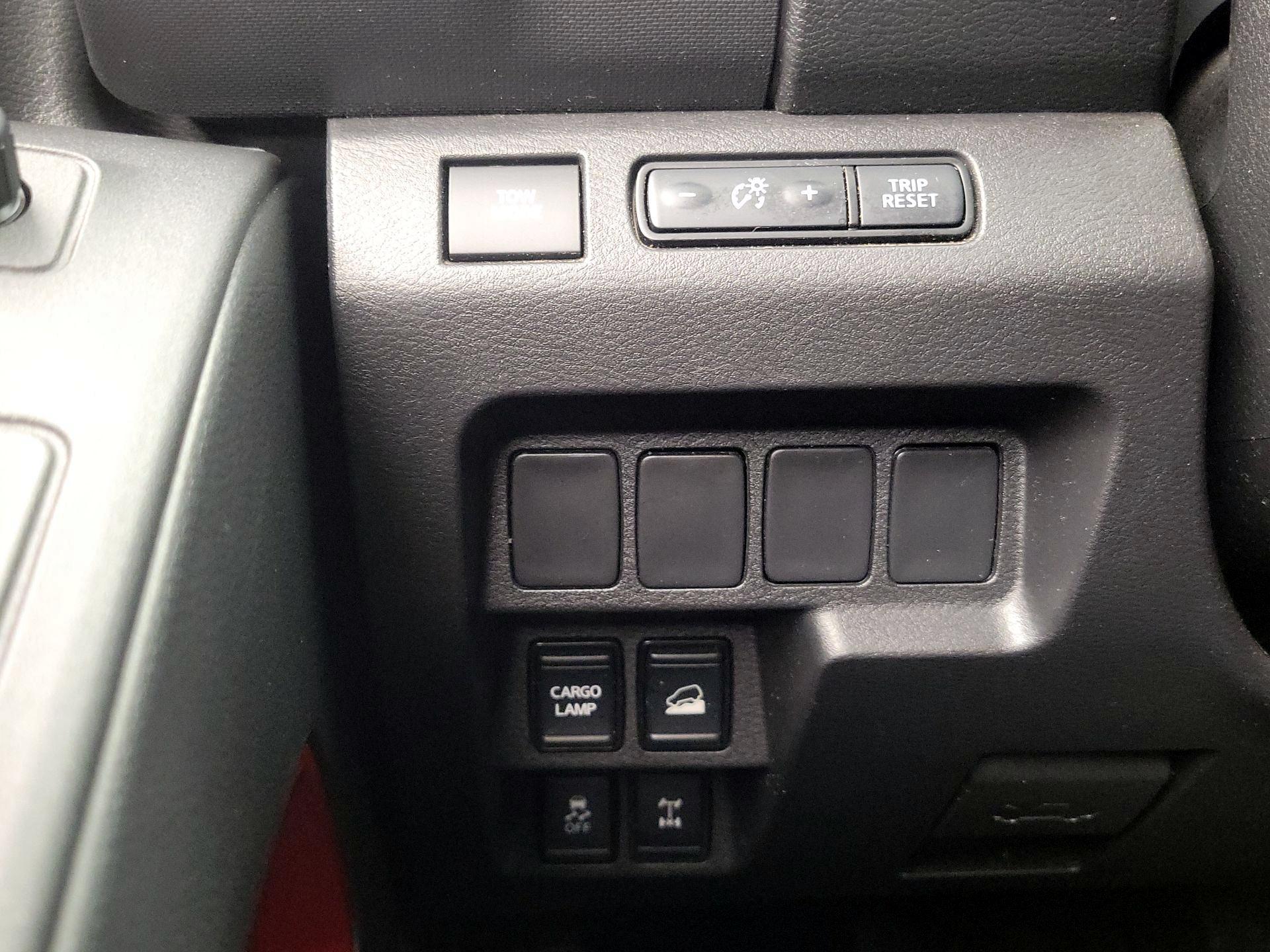 Thumbnail: 2022 Nissan Frontier - 13