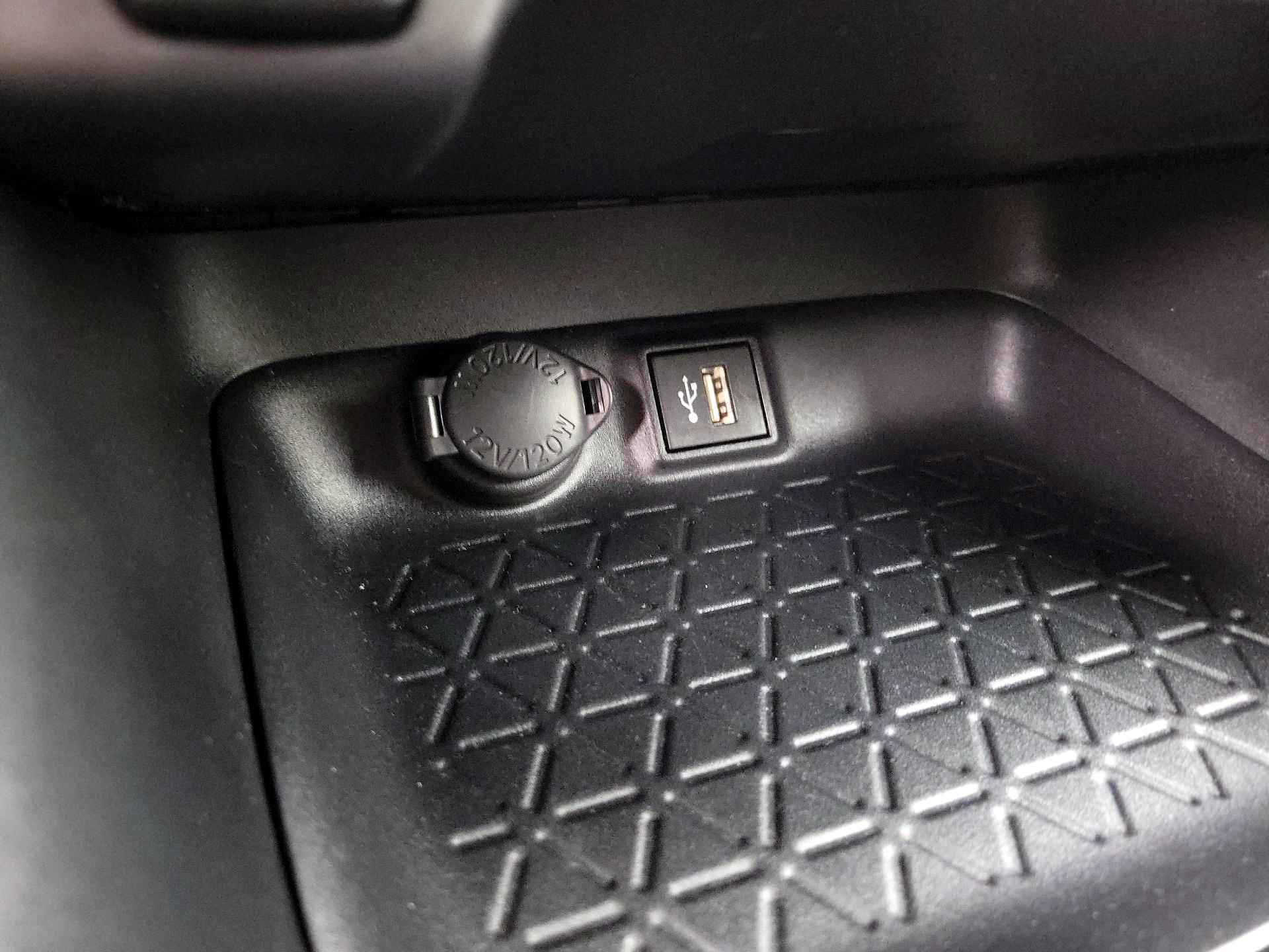 Thumbnail: 2025 Toyota RAV4 - 18