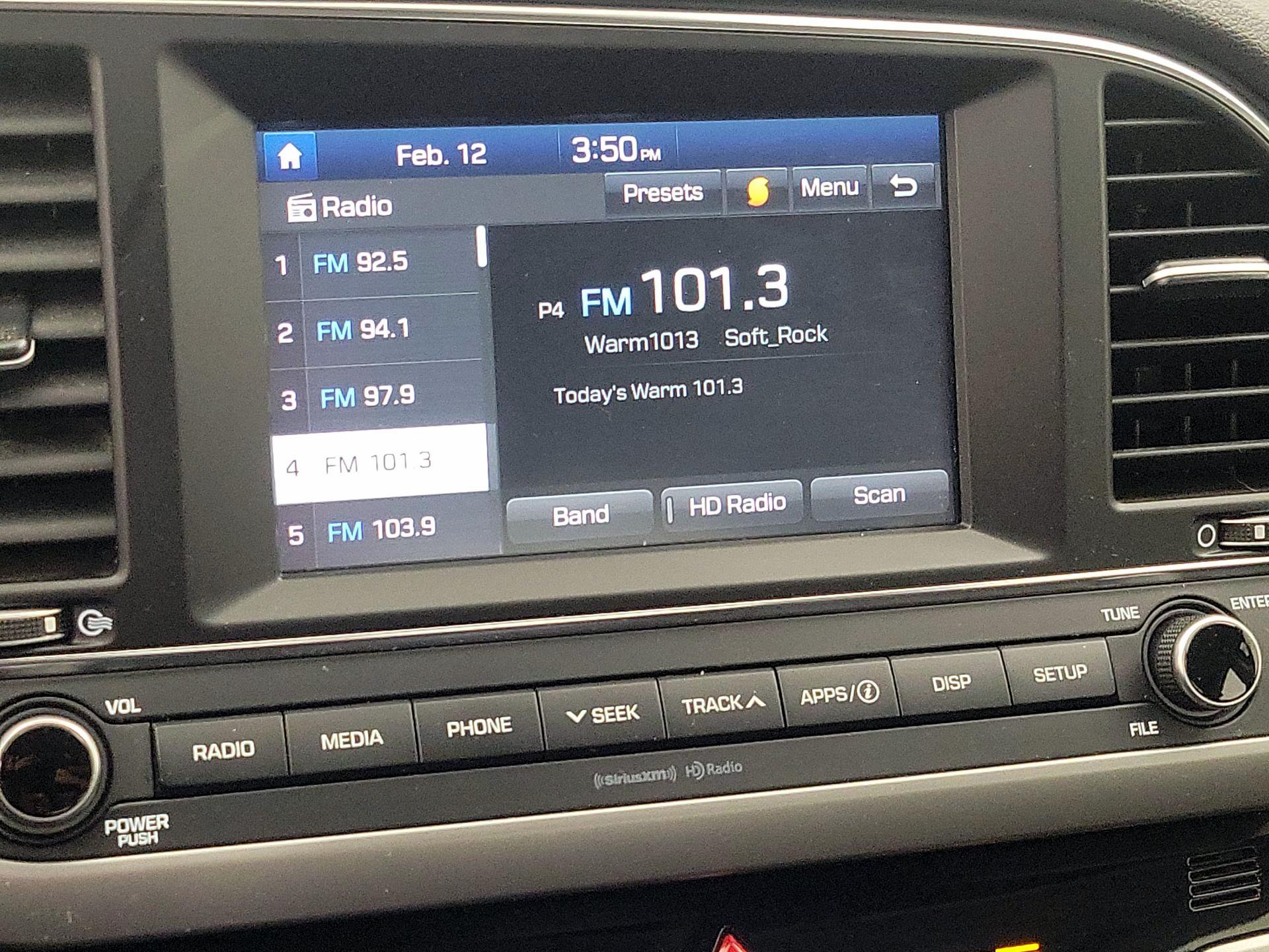 Thumbnail: 2018 Hyundai Elantra - 15