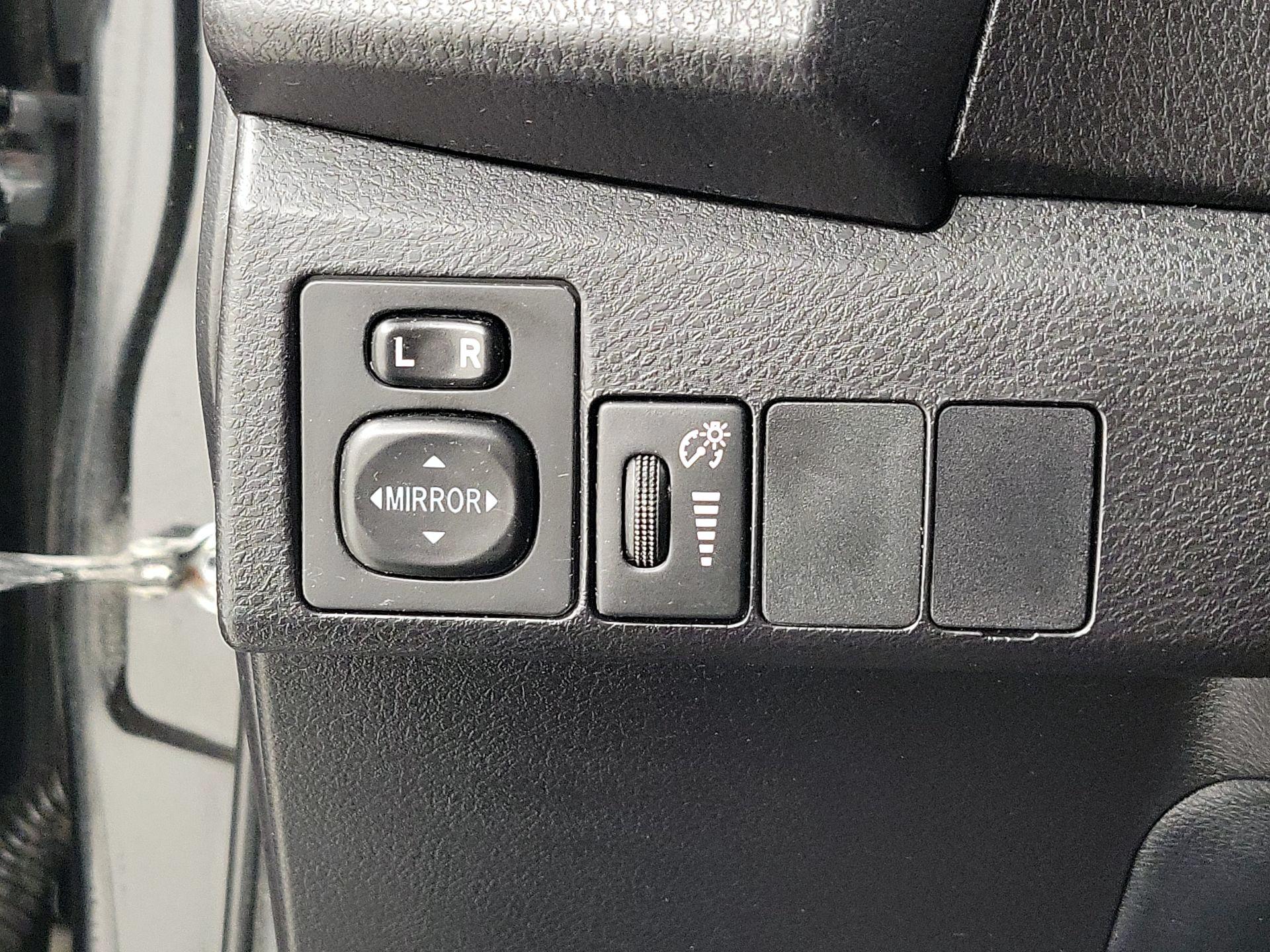 Thumbnail: 2016 Toyota Corolla - 13