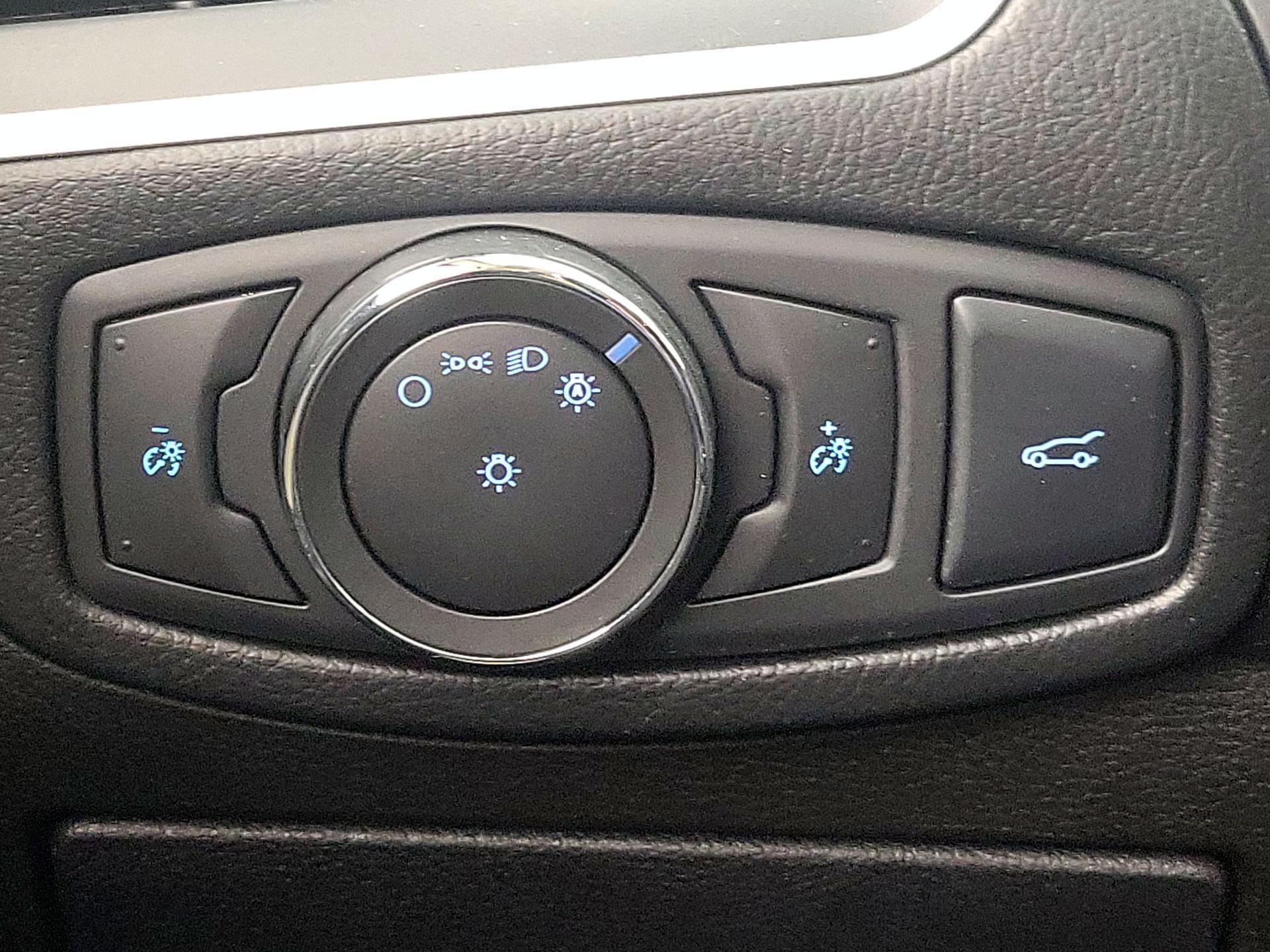 Thumbnail: 2017 Ford Edge - 13