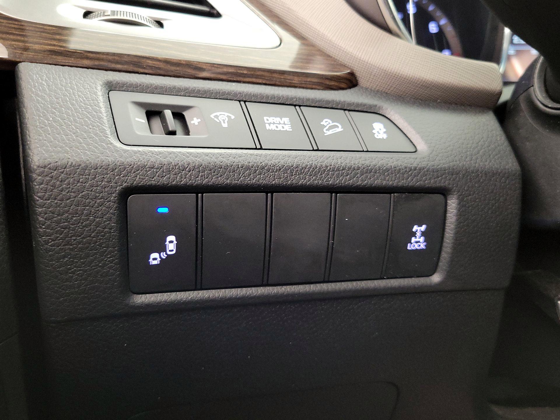 Thumbnail: 2017 Hyundai Santa Fe - 13