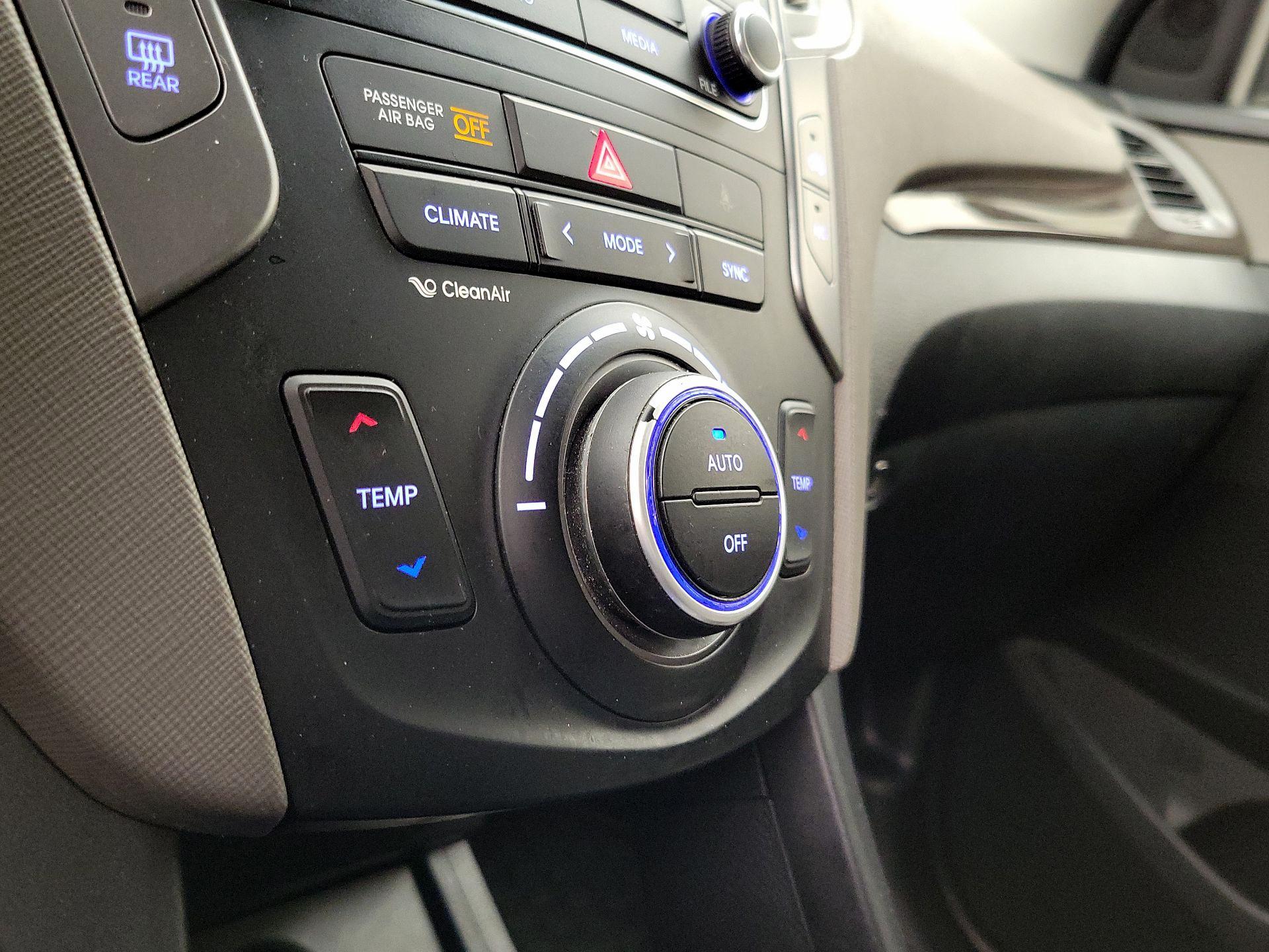 Thumbnail: 2017 Hyundai Santa Fe - 16