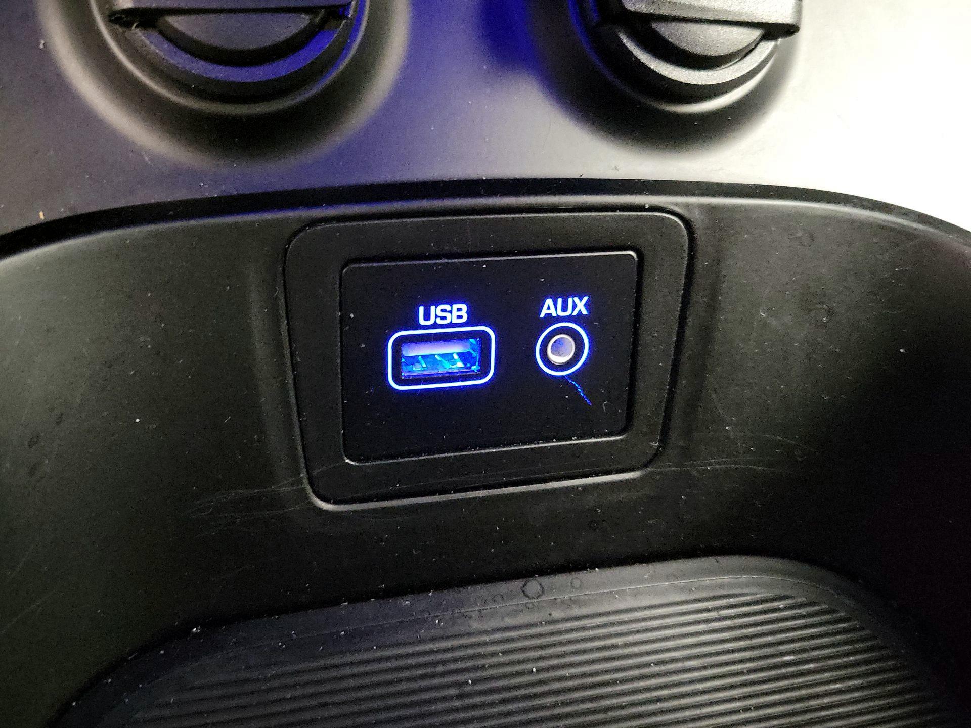 Thumbnail: 2017 Hyundai Santa Fe - 18