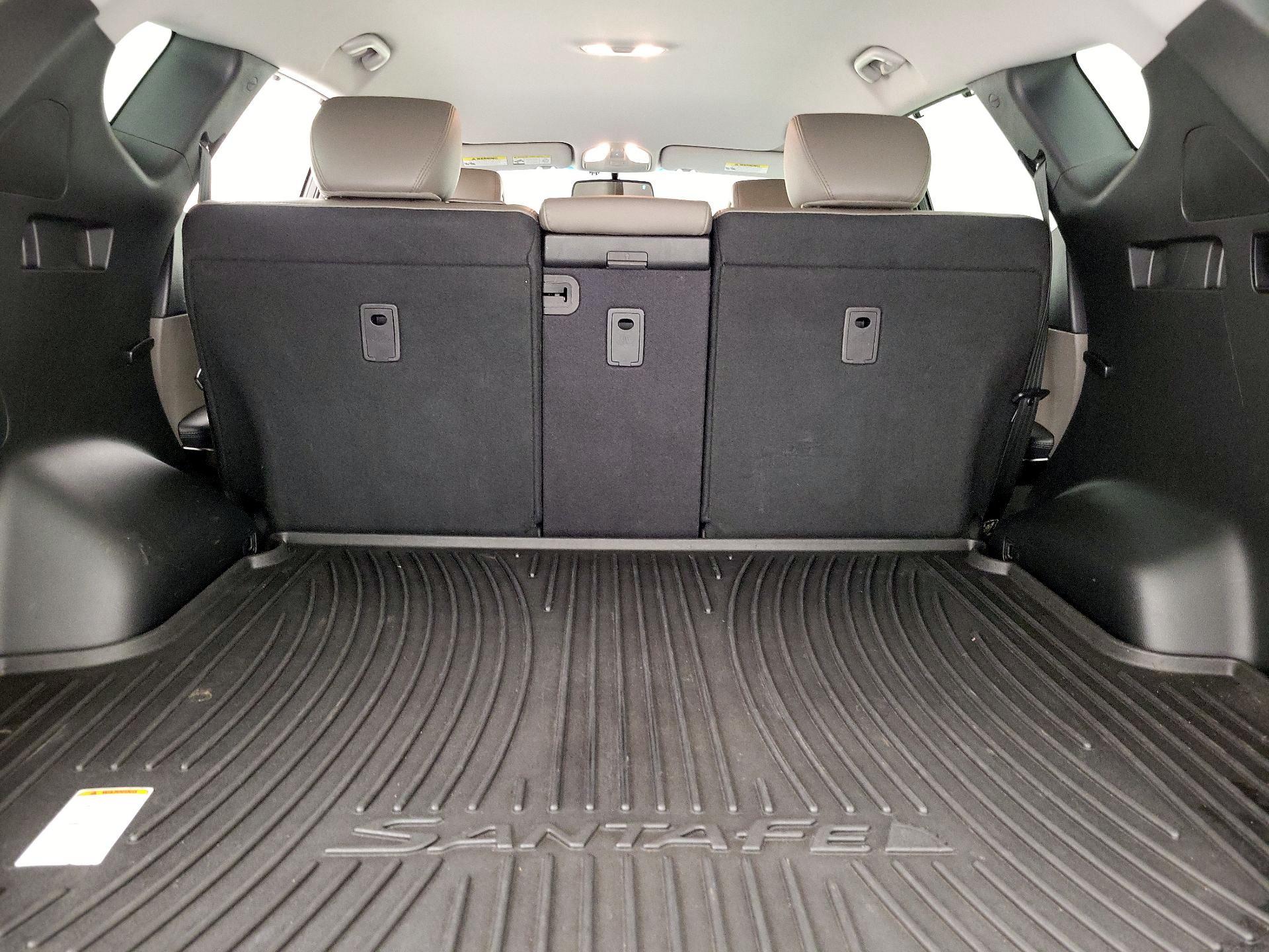 Thumbnail: 2017 Hyundai Santa Fe - 20