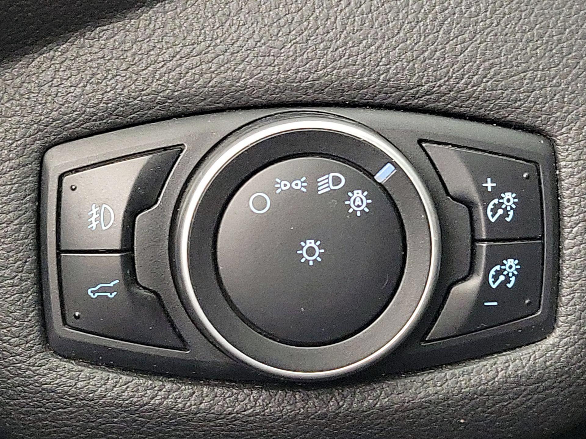 Thumbnail: 2017 Ford Escape - 13