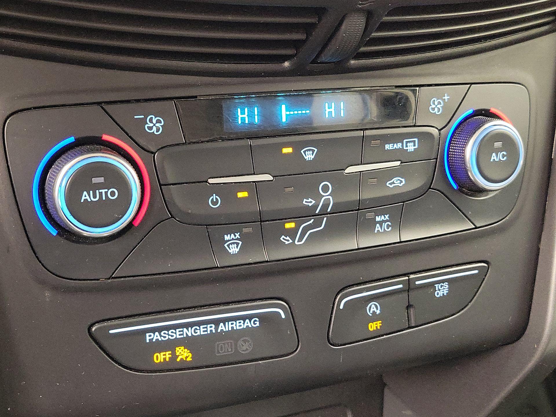 Thumbnail: 2017 Ford Escape - 16