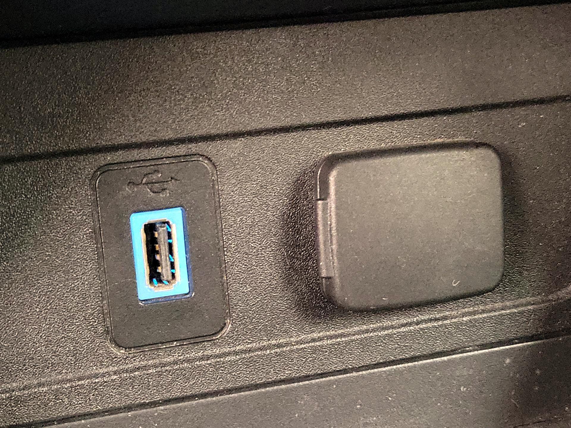 Thumbnail: 2017 Ford Escape - 18