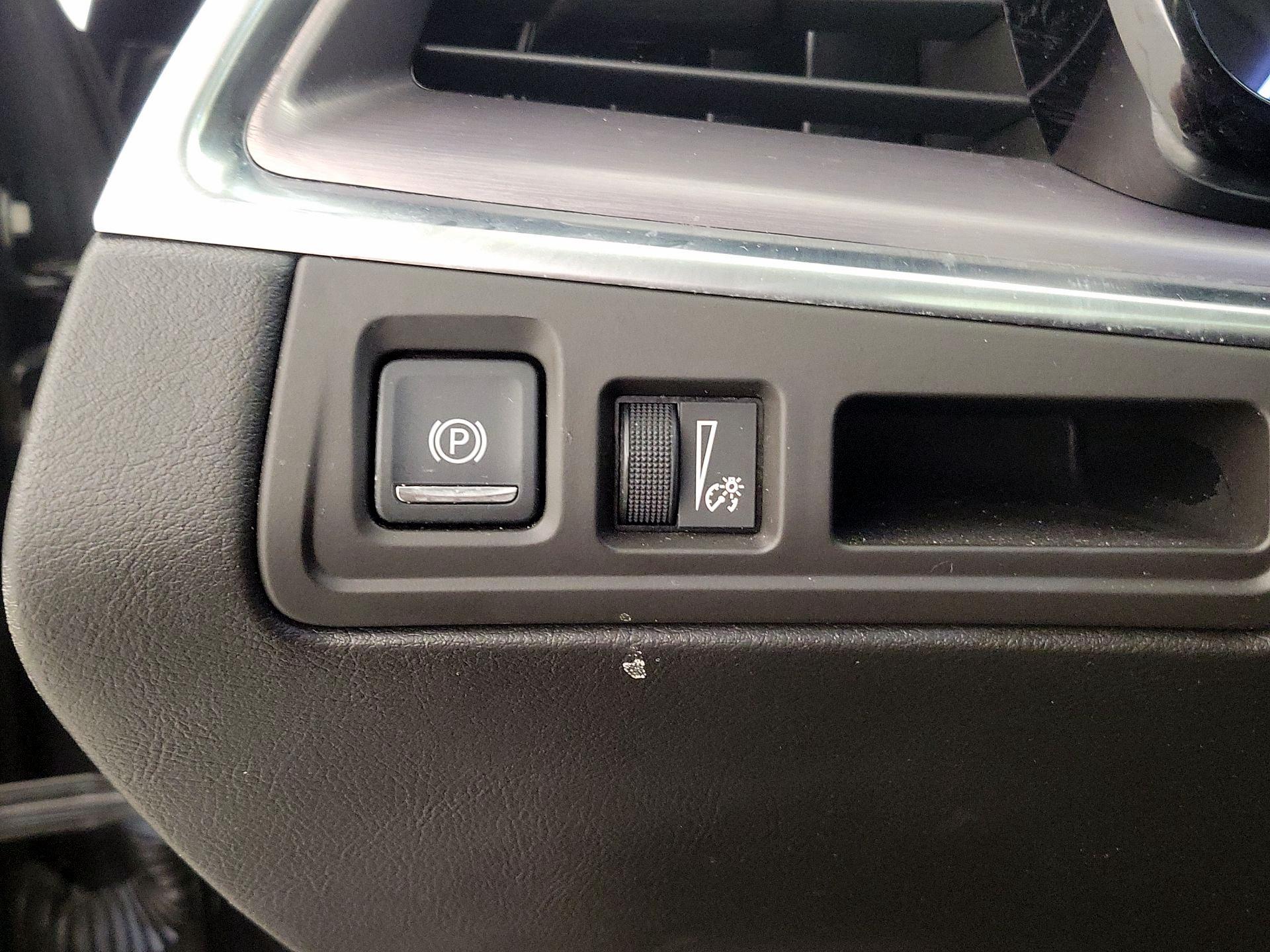 Thumbnail: 2018 Cadillac XT5 - 13