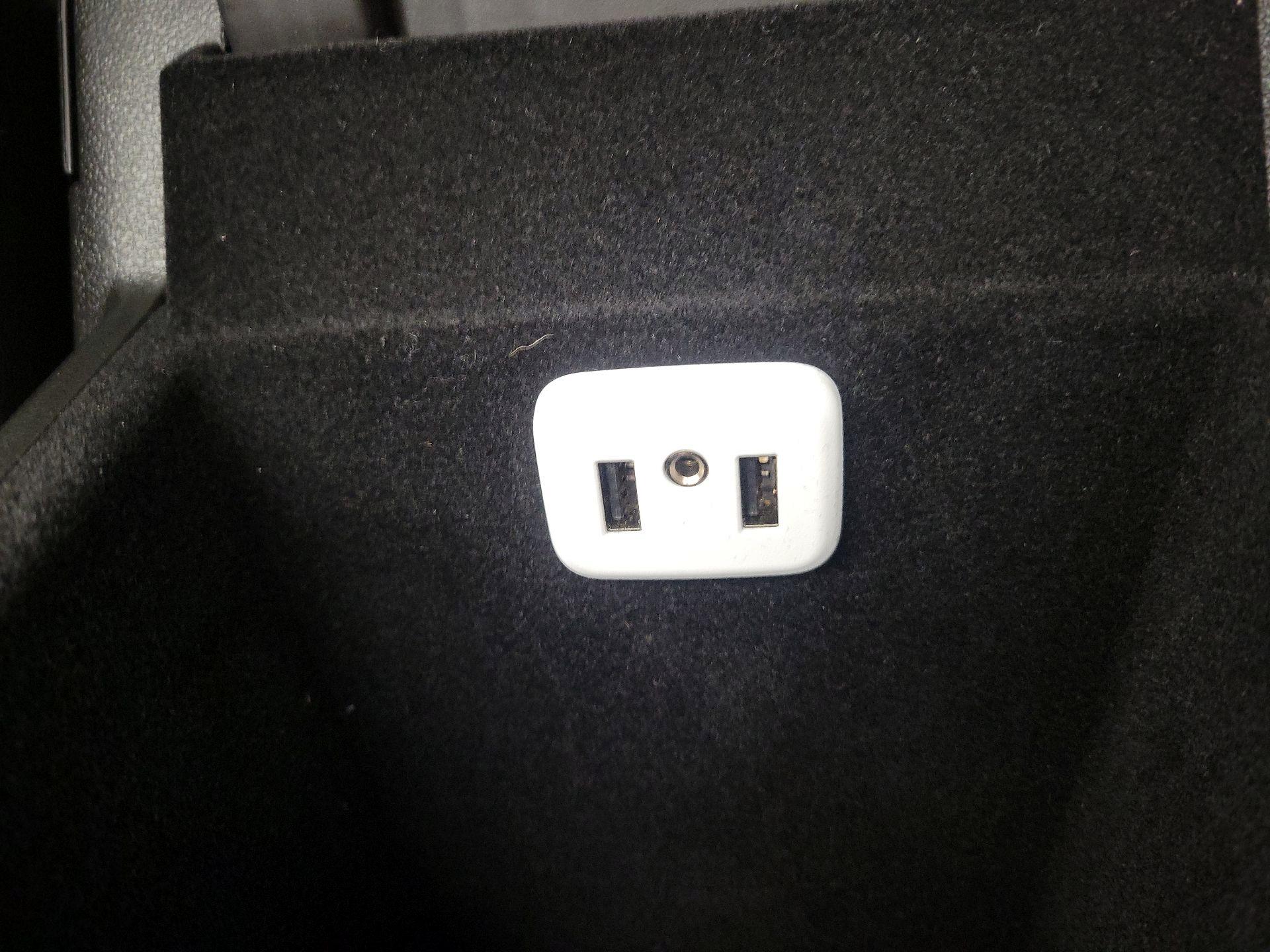 Thumbnail: 2018 Cadillac XT5 - 18