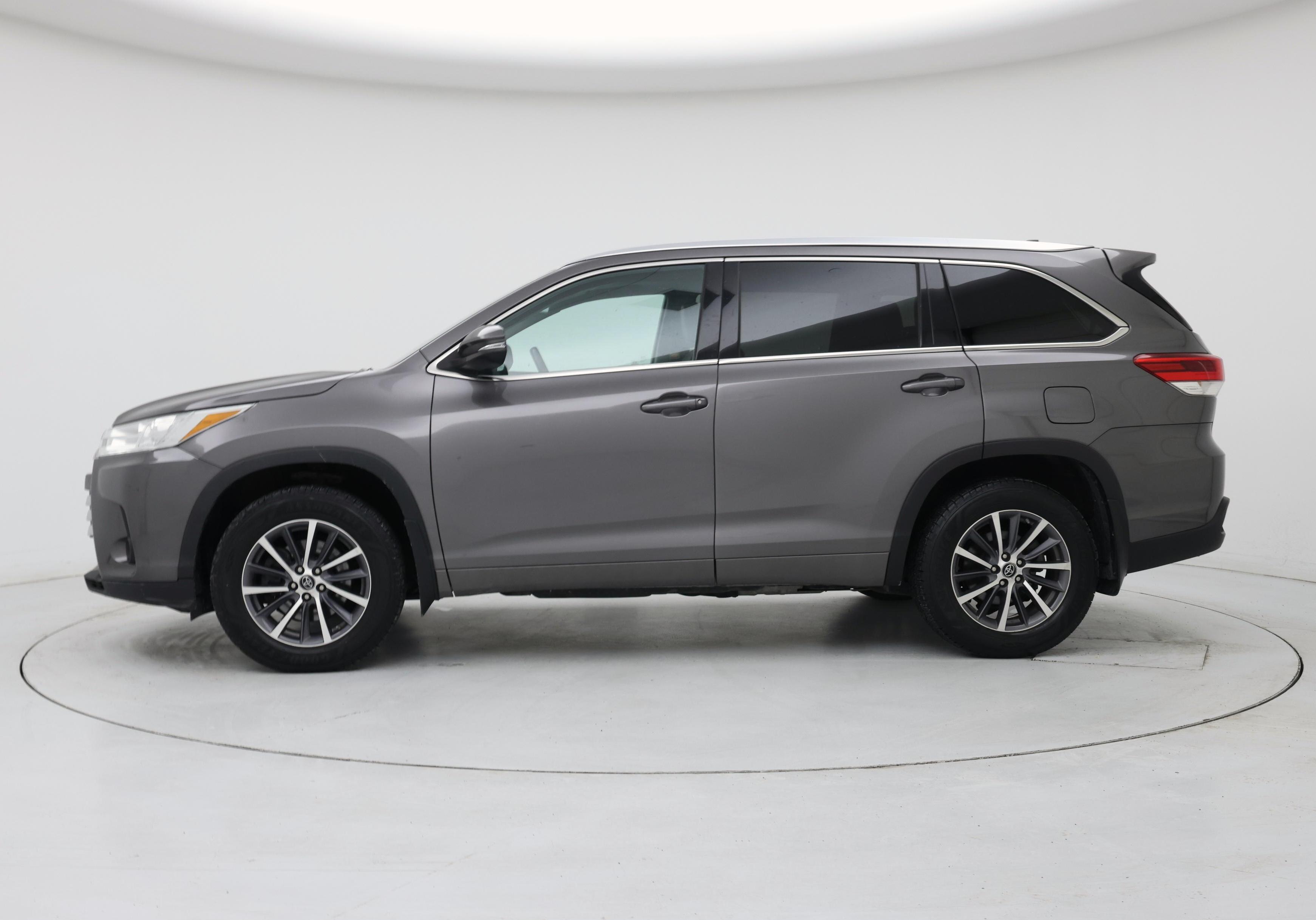 Thumbnail: 2018 Toyota Highlander - 3