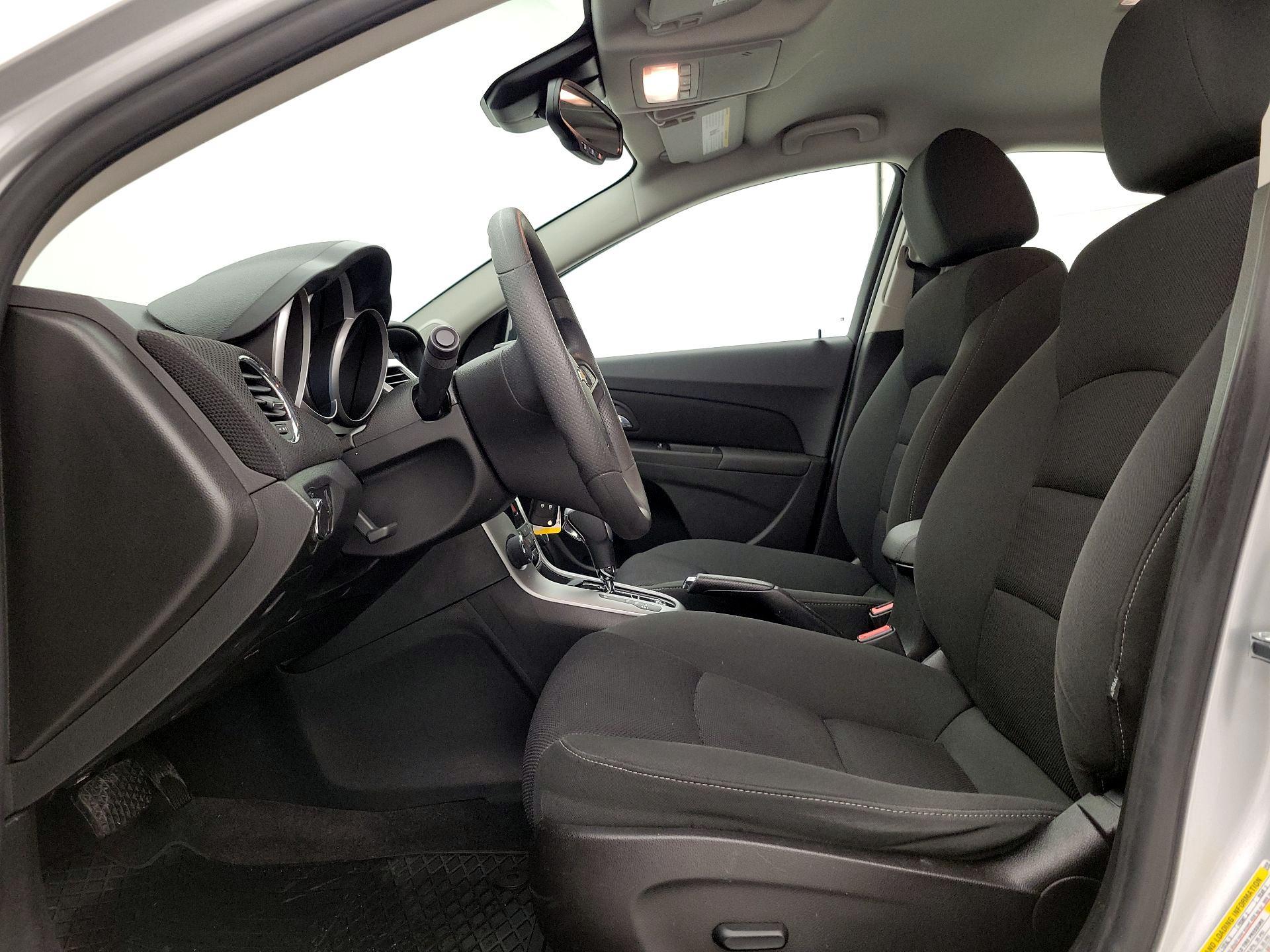 Thumbnail: 2016 Chevrolet Cruze - 11