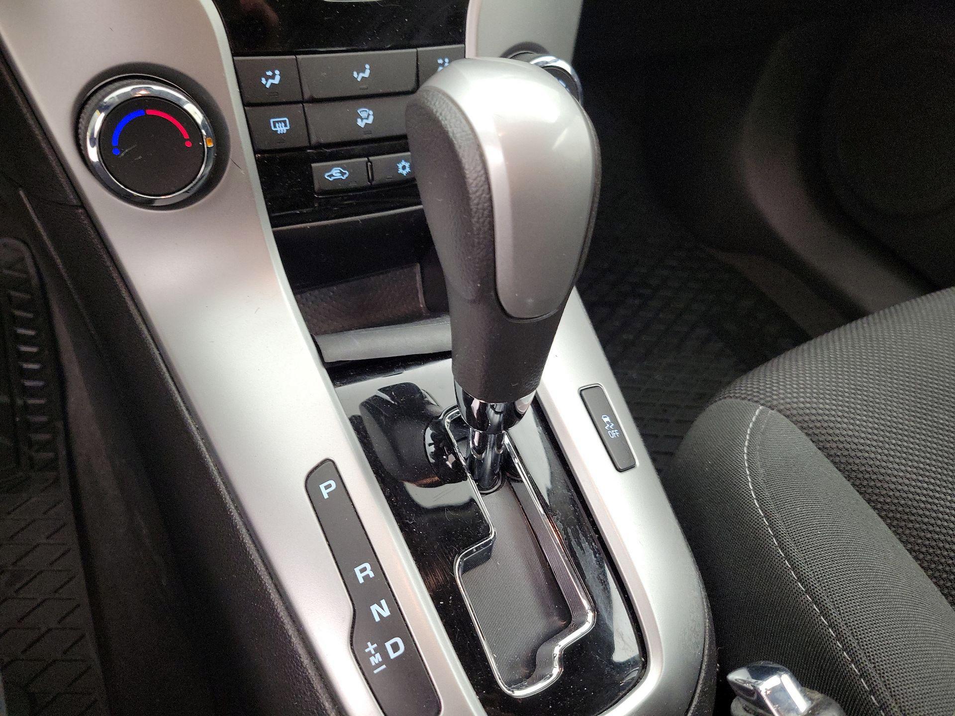 Thumbnail: 2016 Chevrolet Cruze - 17