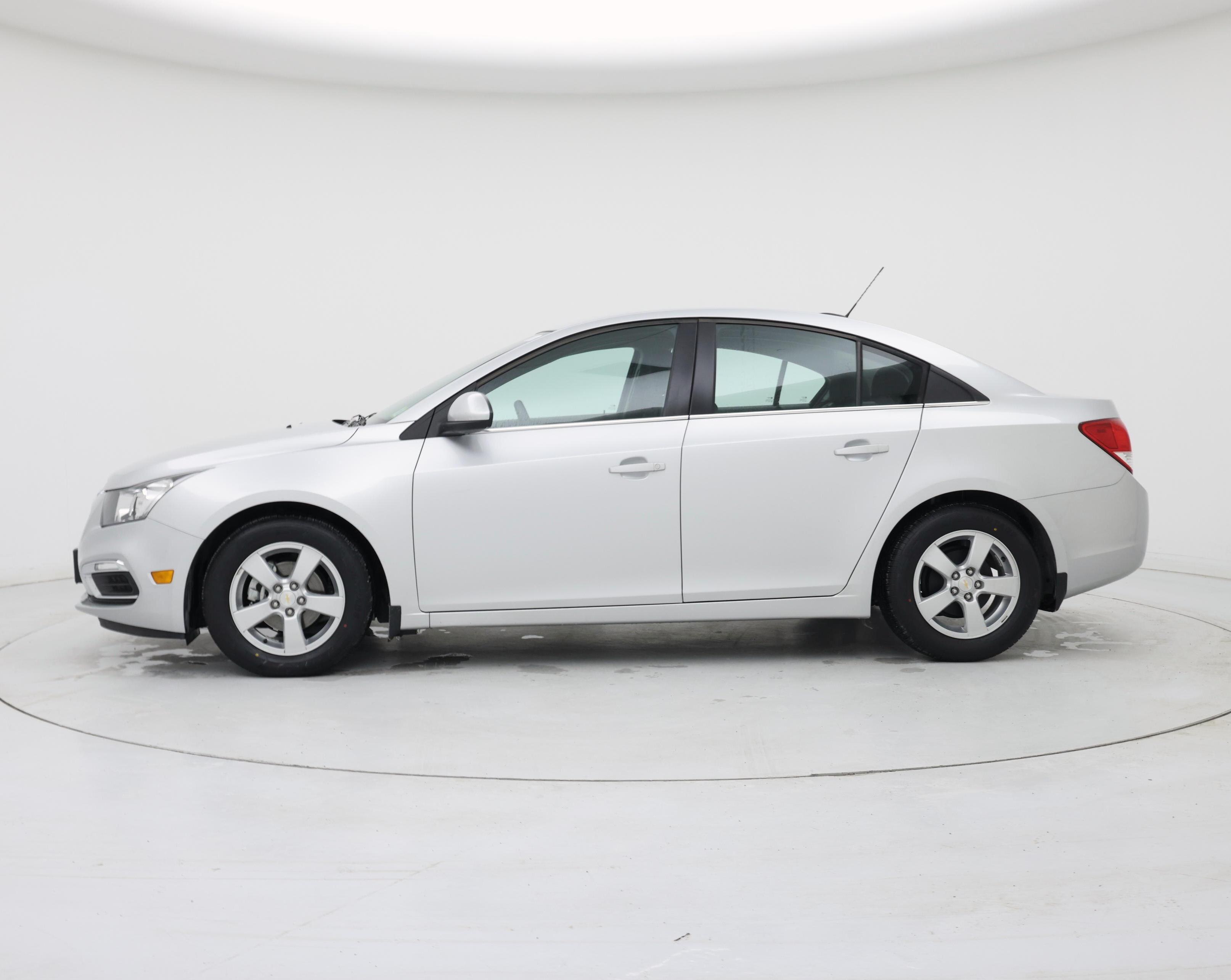 Thumbnail: 2016 Chevrolet Cruze - 3