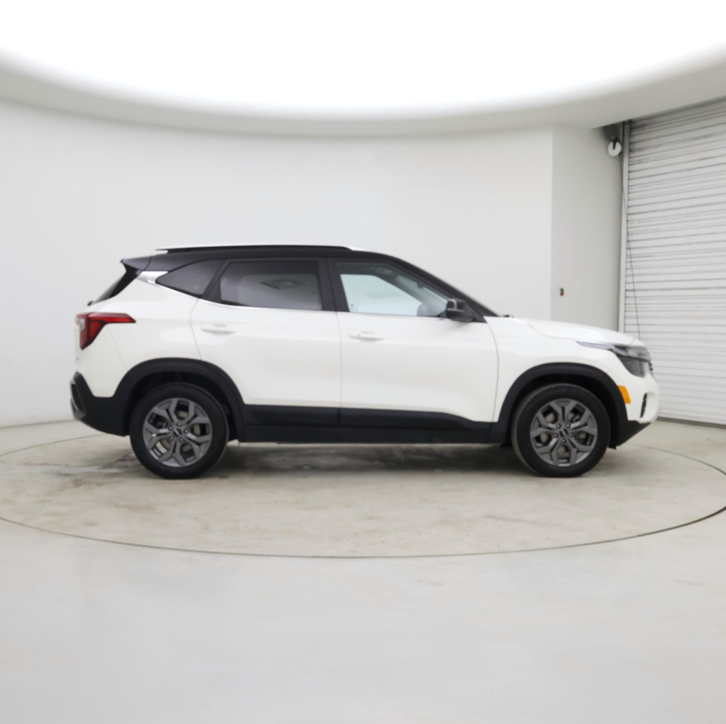 Thumbnail: 2024 Kia Seltos - 7