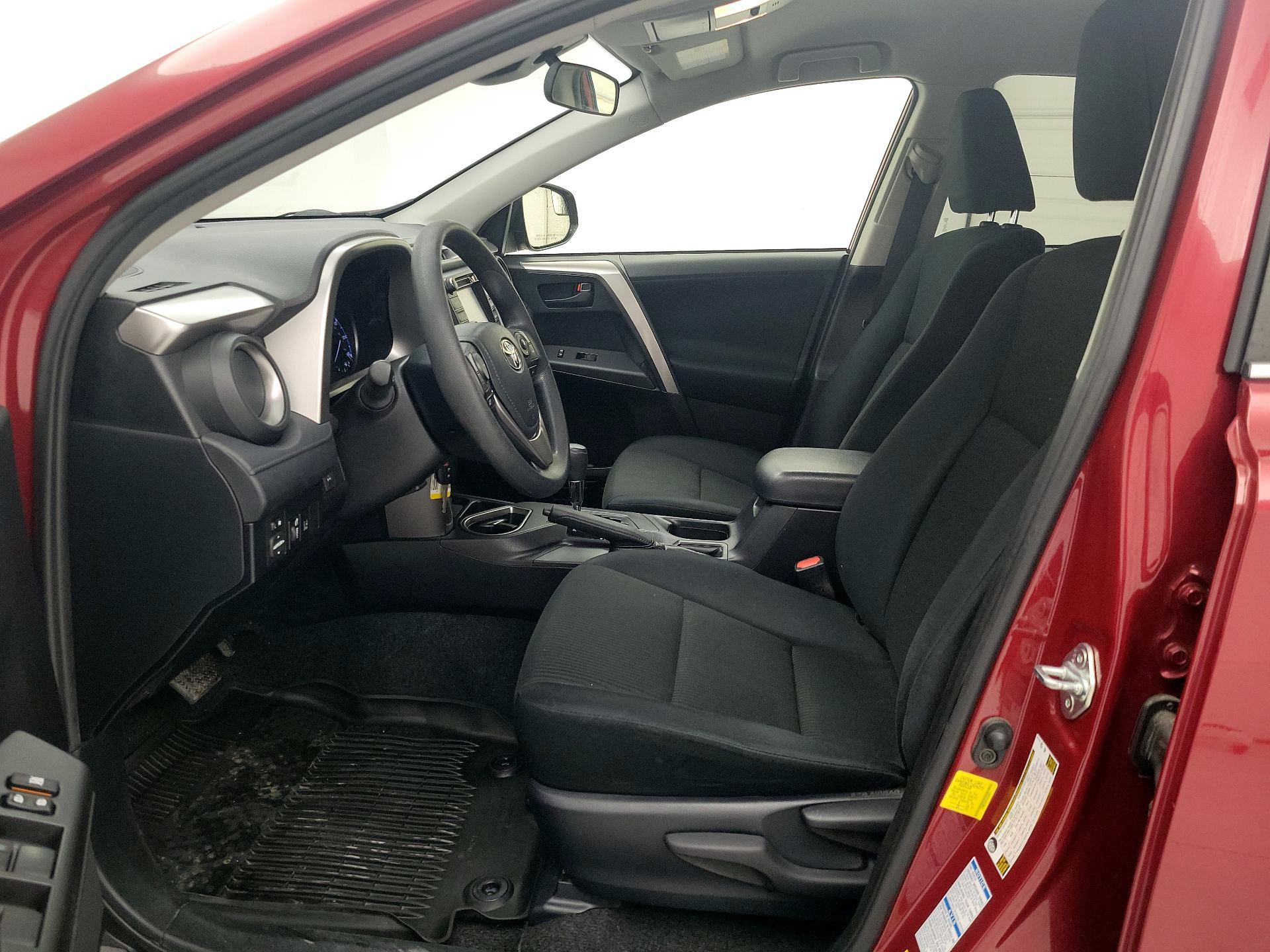 Thumbnail: 2018 Toyota RAV4 - 11