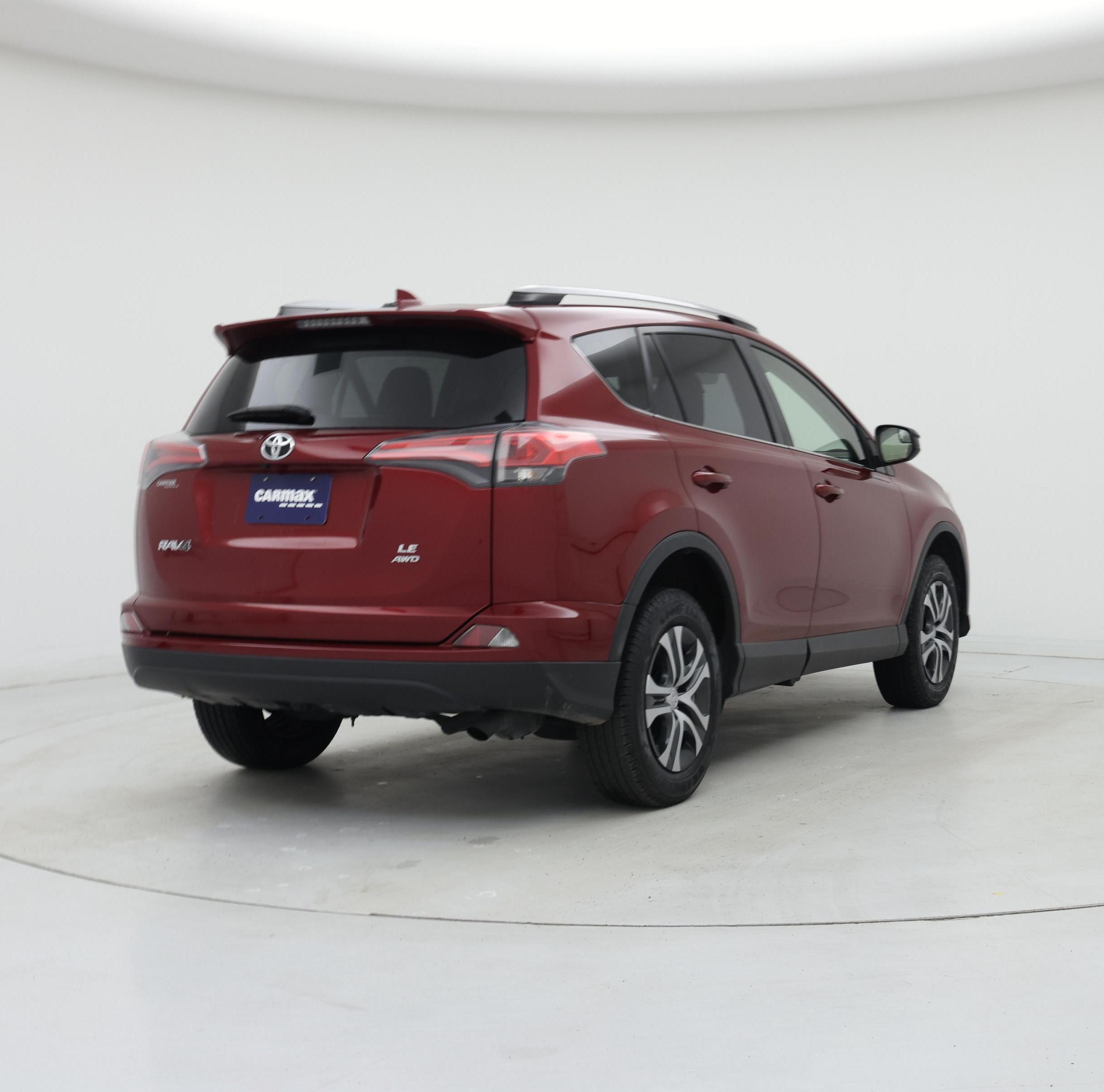 Thumbnail: 2018 Toyota RAV4 - 8