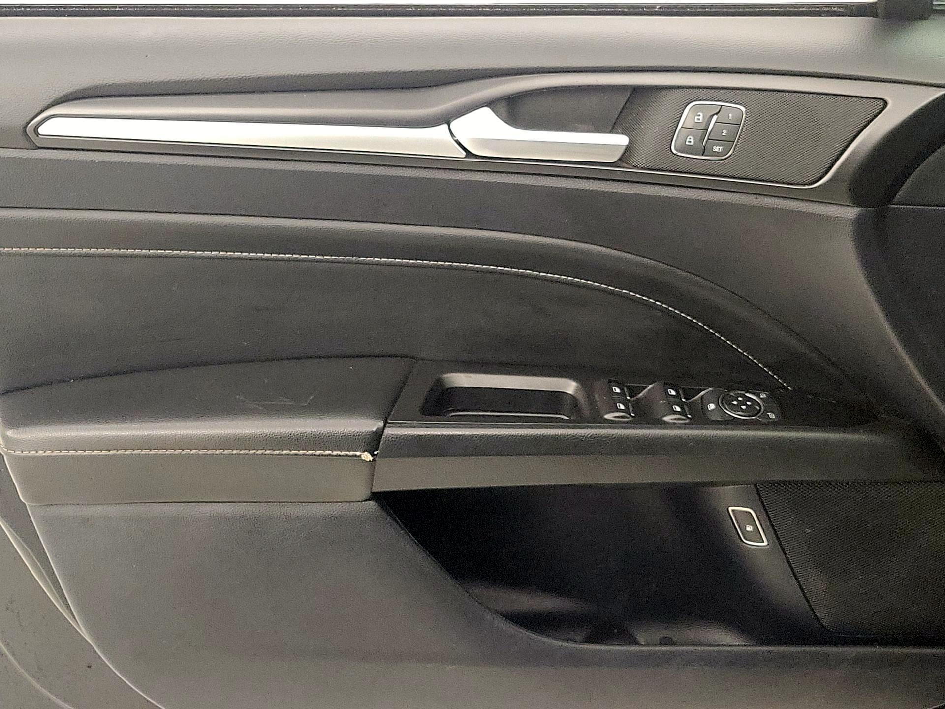 Thumbnail: 2020 Ford Fusion - 12