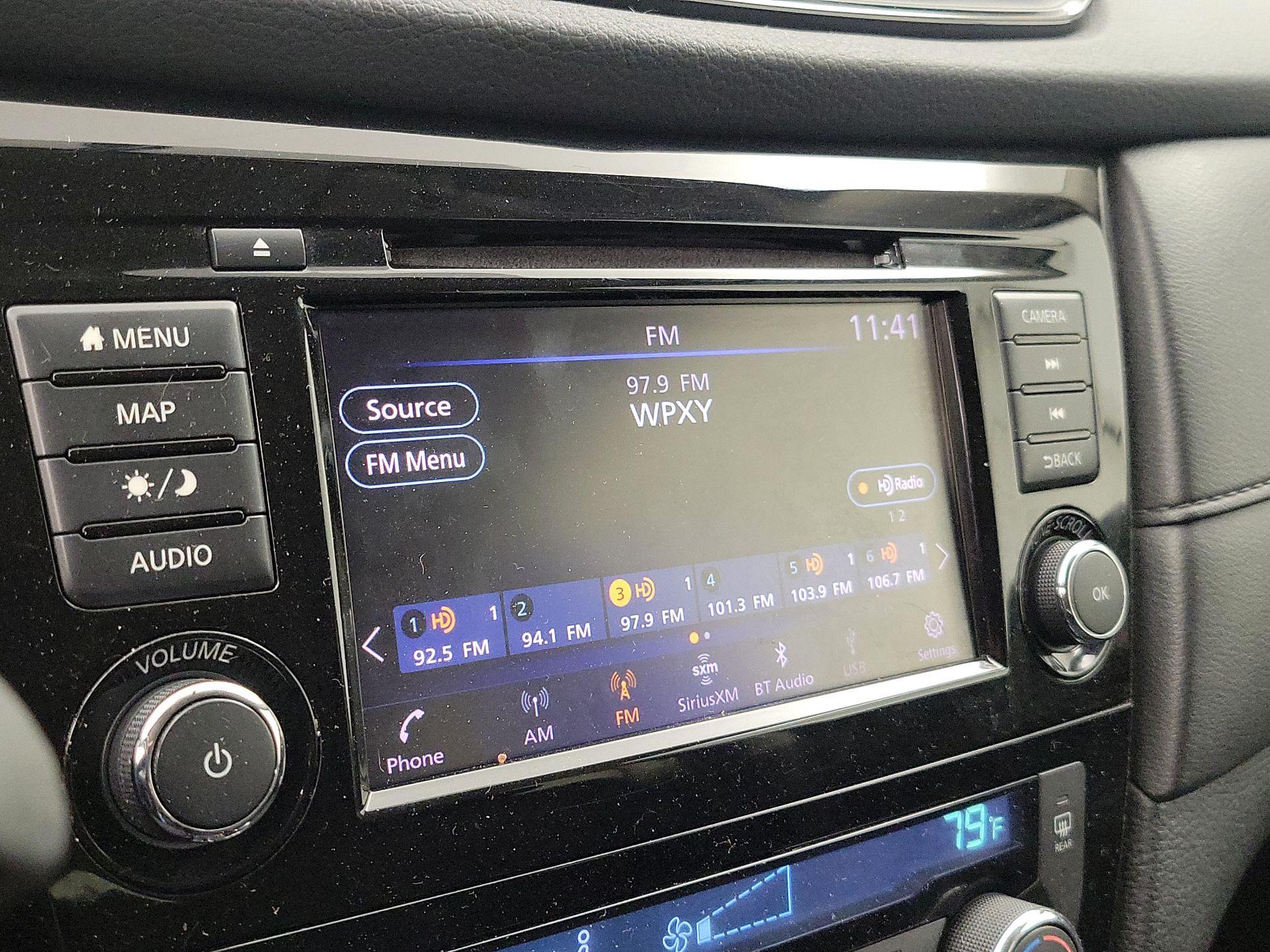 Thumbnail: 2018 Nissan Rogue - 16