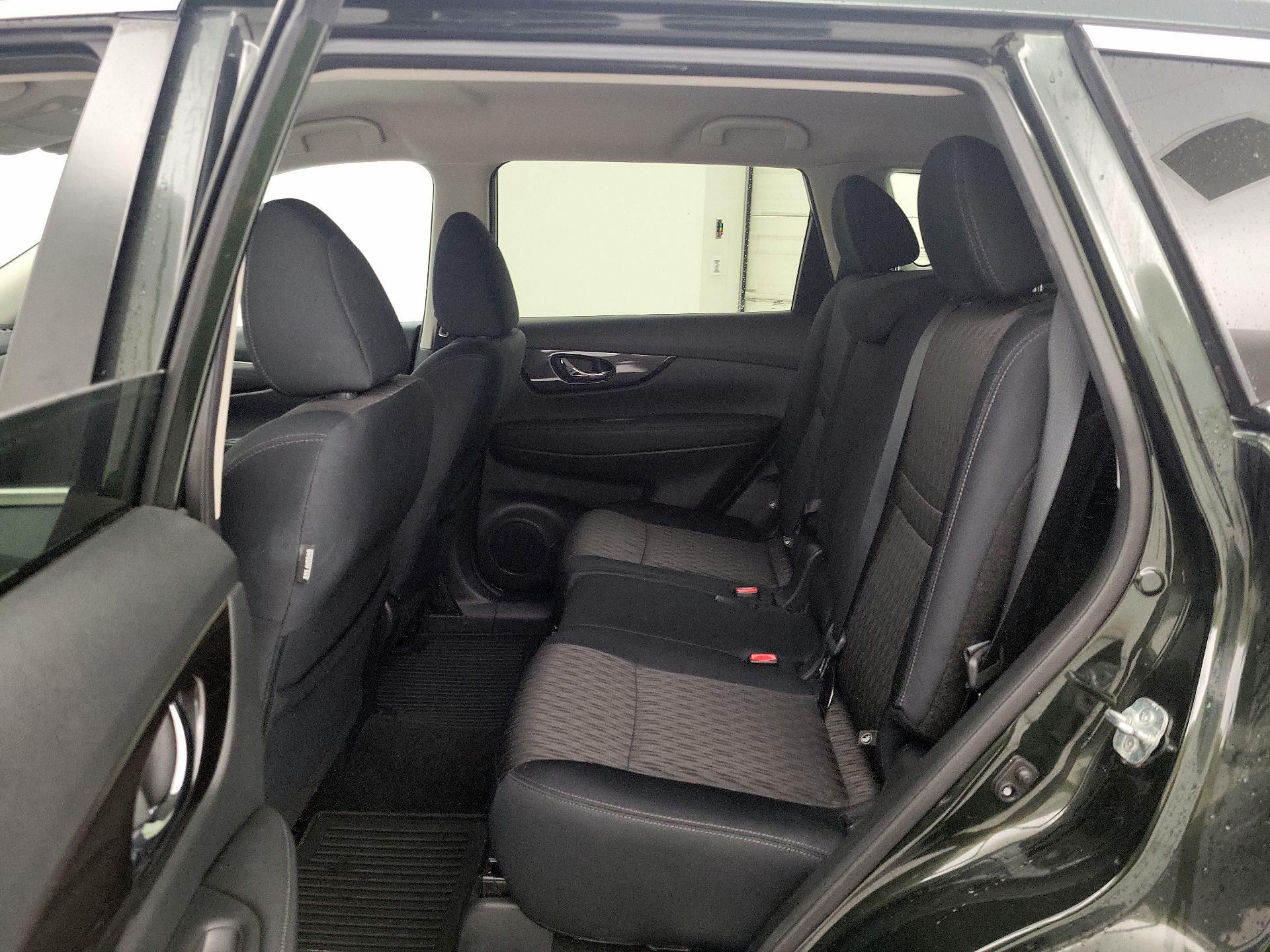 Thumbnail: 2018 Nissan Rogue - 20