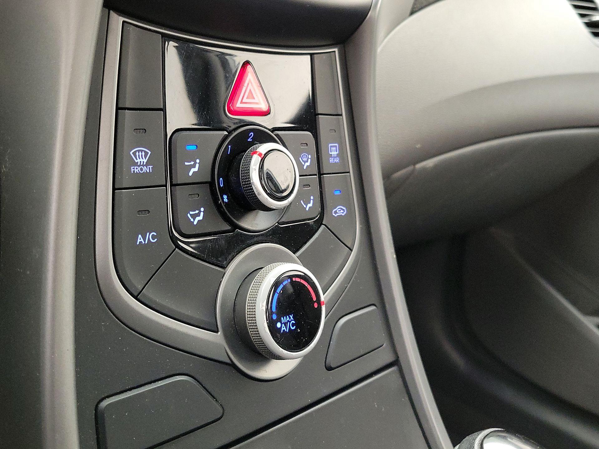 Thumbnail: 2016 Hyundai Elantra - 15