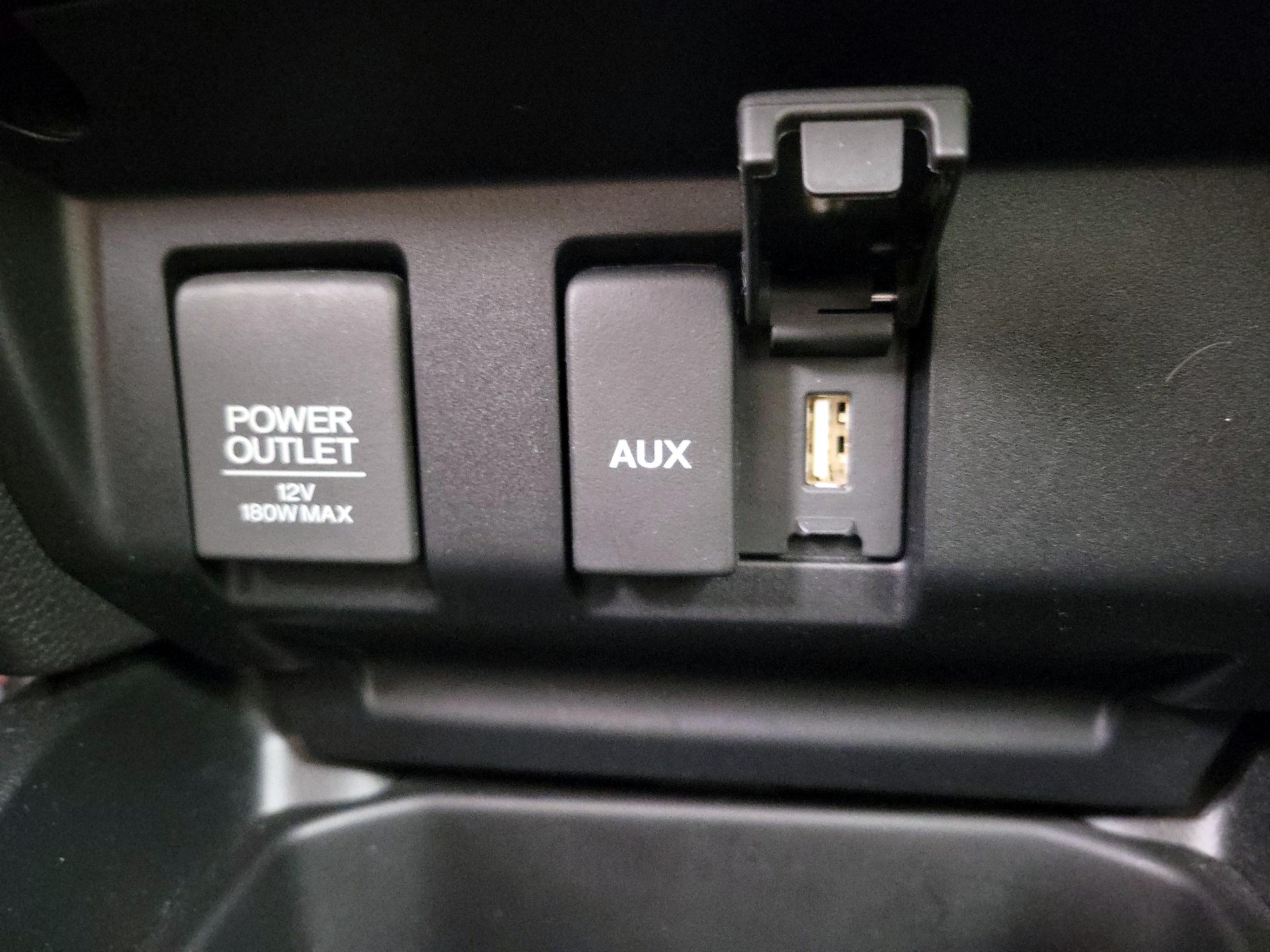 Thumbnail: 2016 Honda Fit - 18