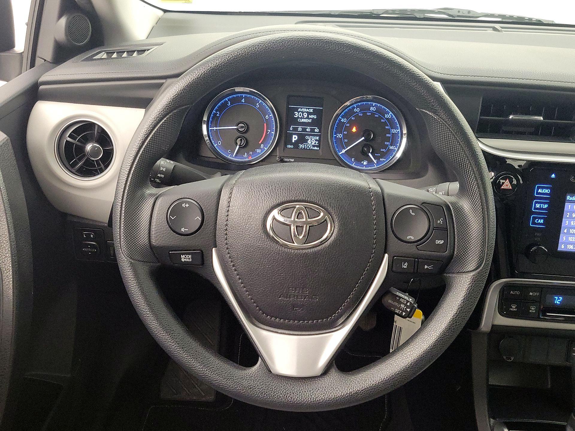 Thumbnail: 2017 Toyota Corolla - 10