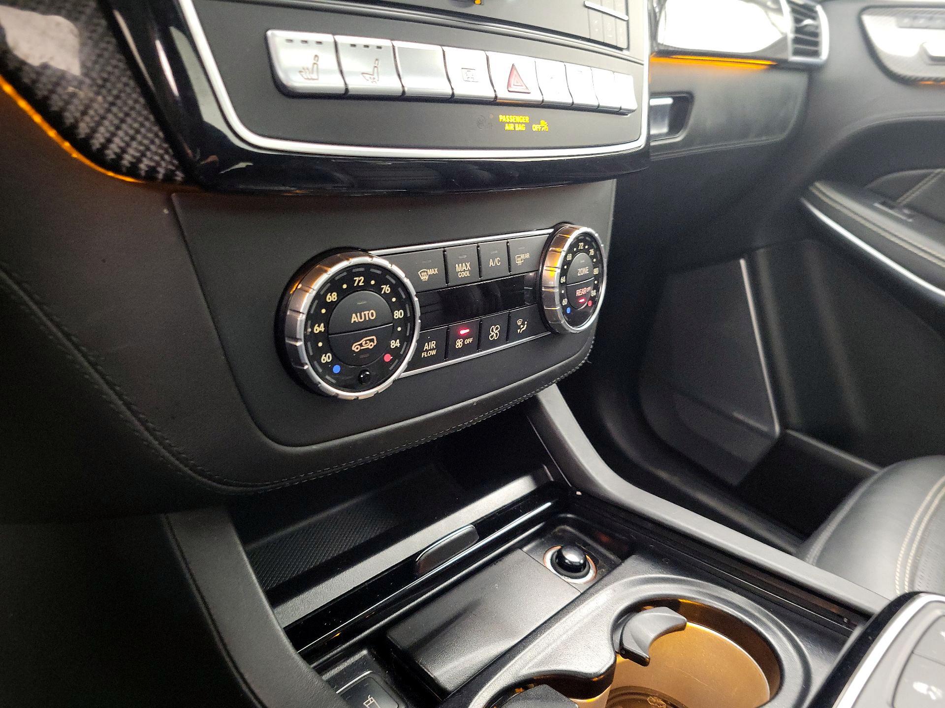 Thumbnail: 2017 Mercedes-Benz GL-Class - 17