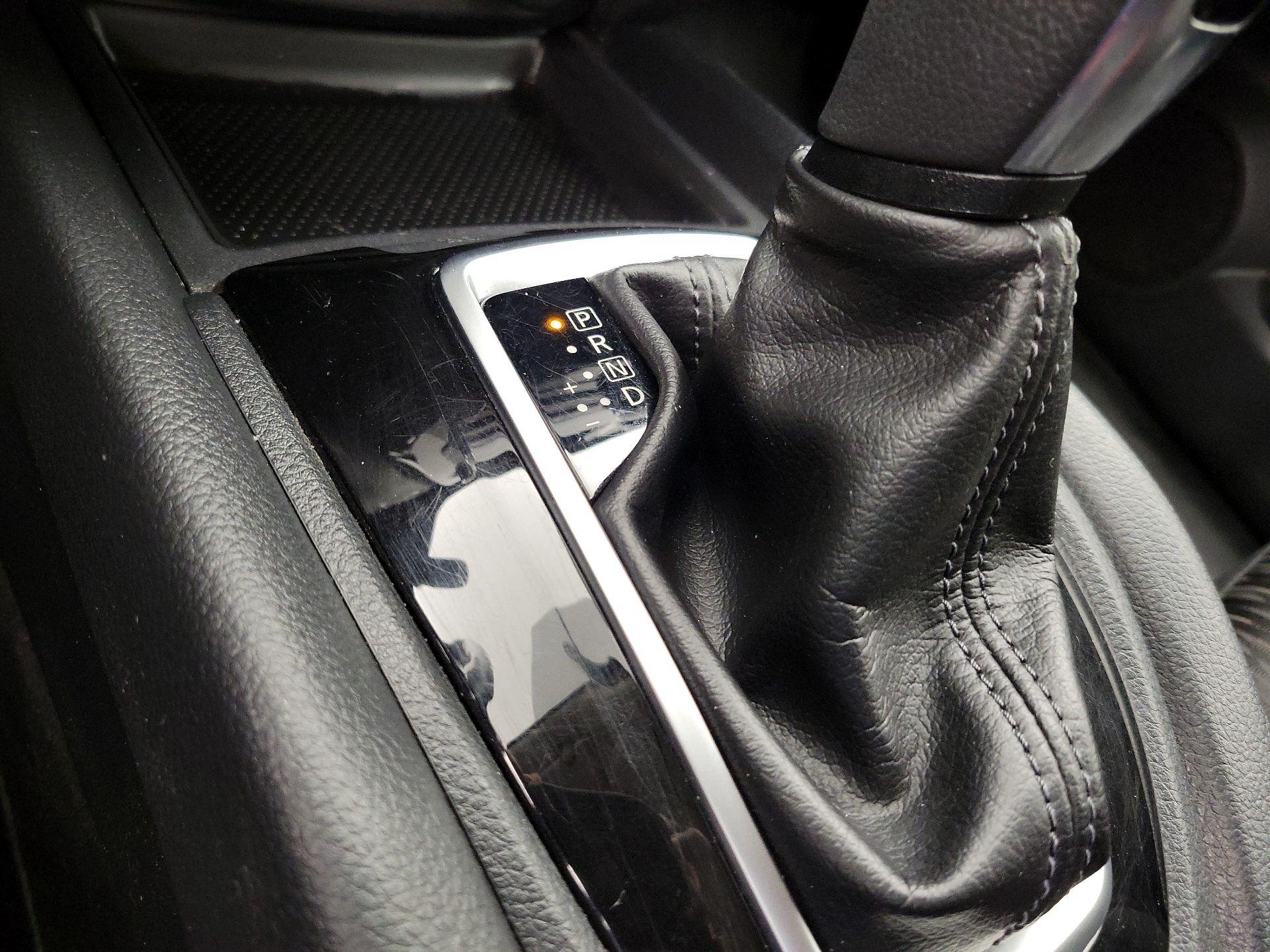 Thumbnail: 2018 Nissan Rogue - 18