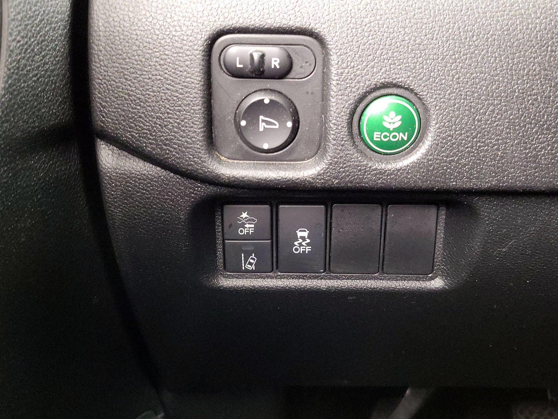 Thumbnail: 2019 Honda Pilot - 13