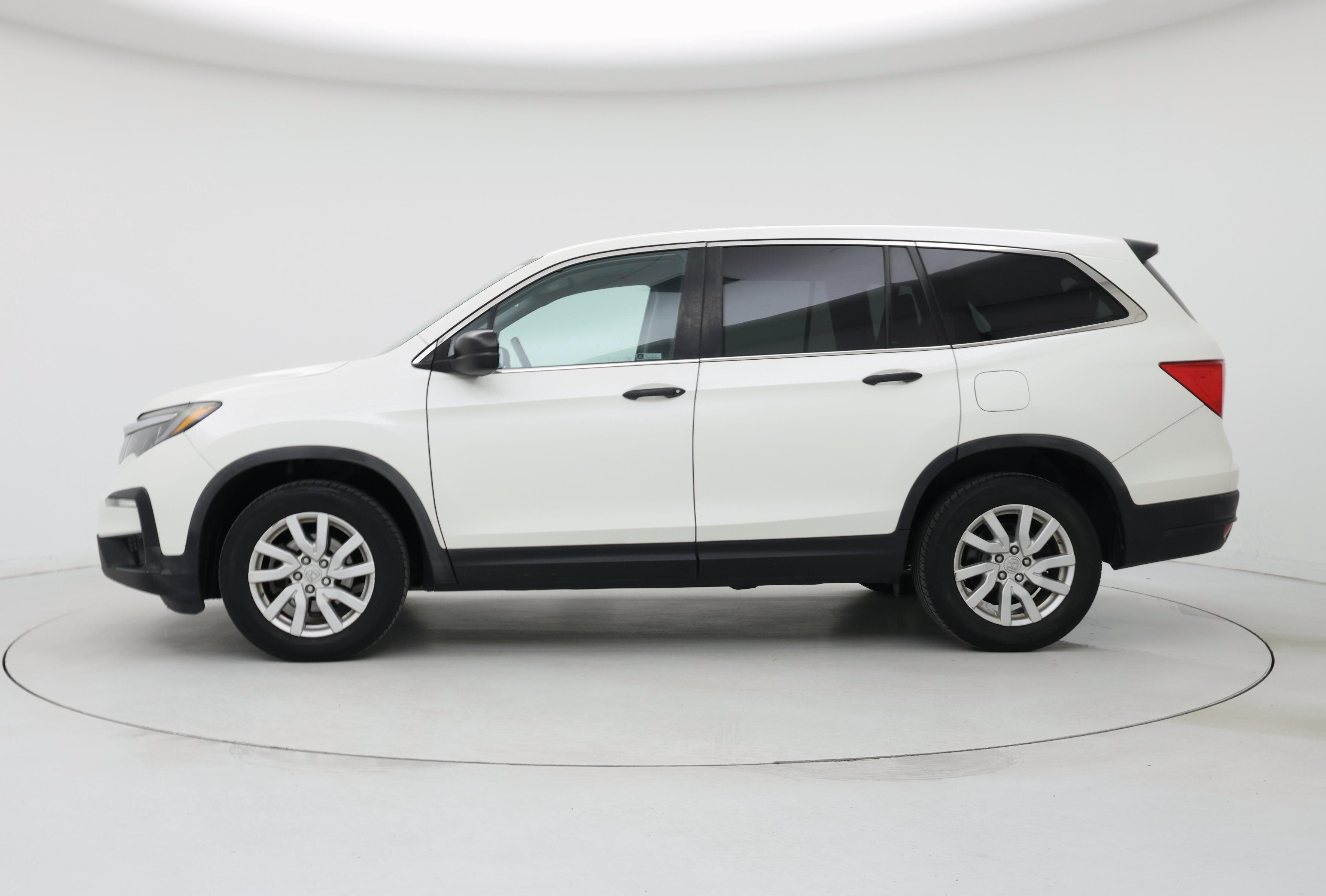 Thumbnail: 2019 Honda Pilot - 3