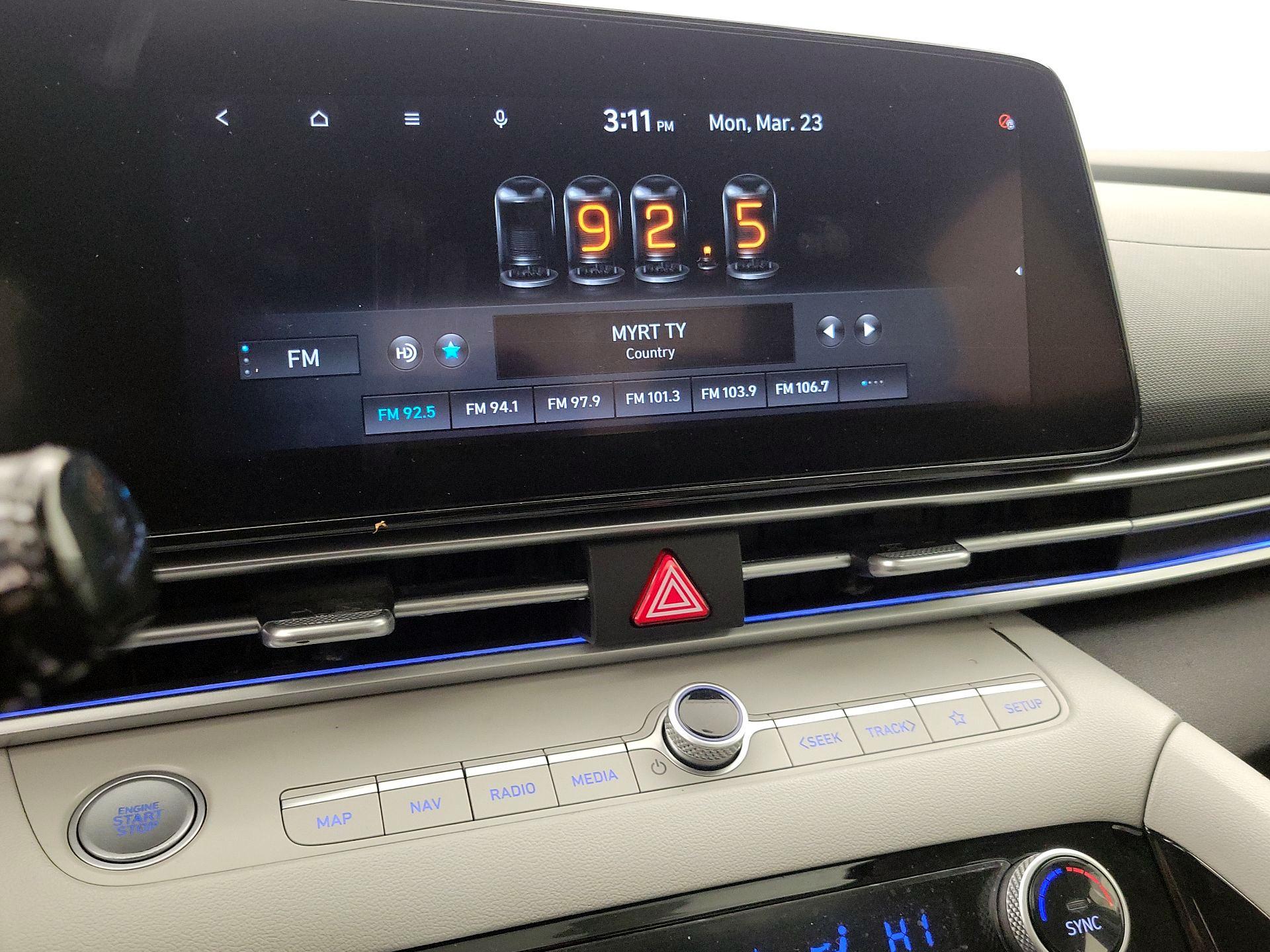 Thumbnail: 2021 Hyundai Elantra - 16