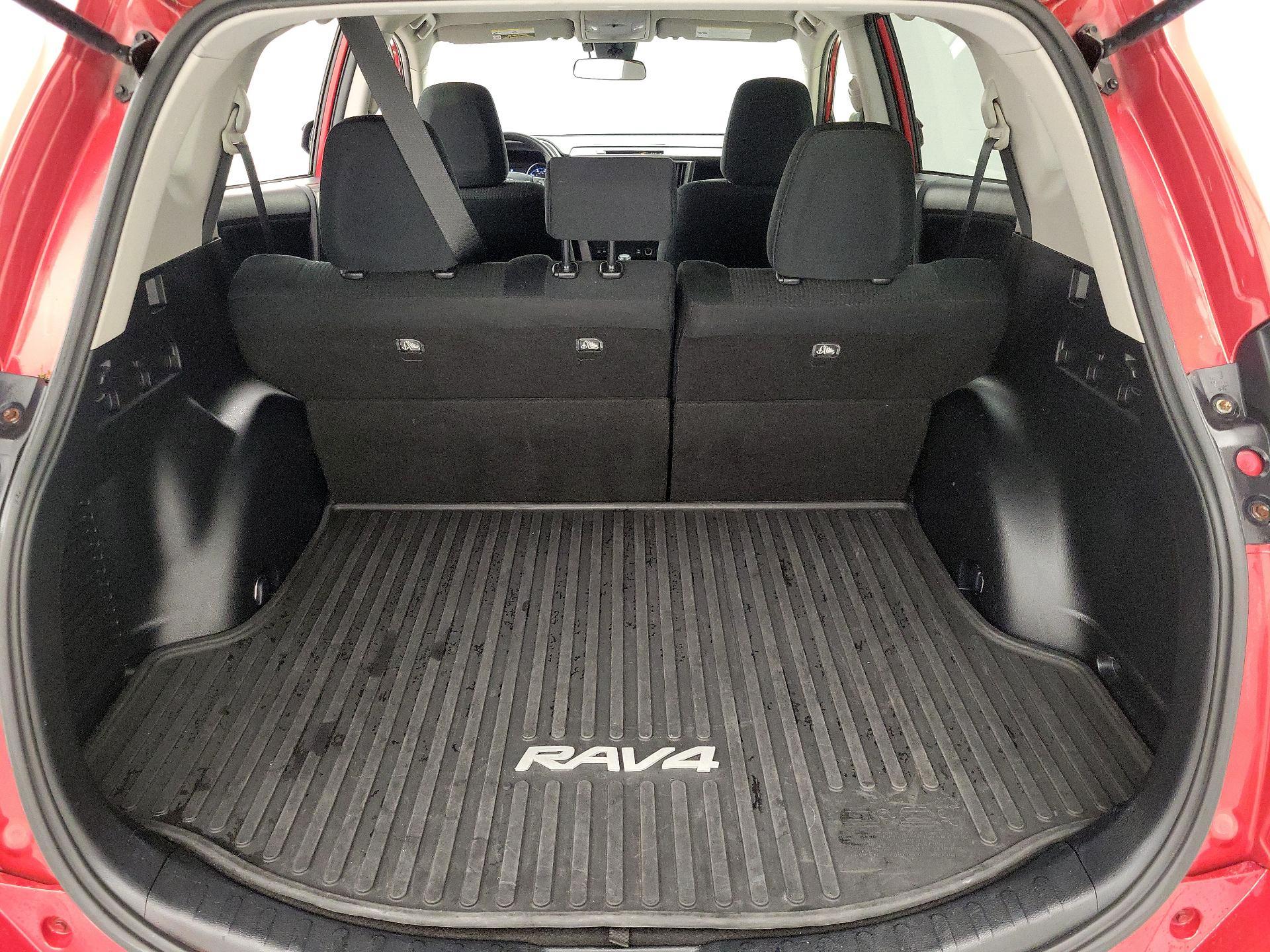 Thumbnail: 2017 Toyota RAV4 - 20