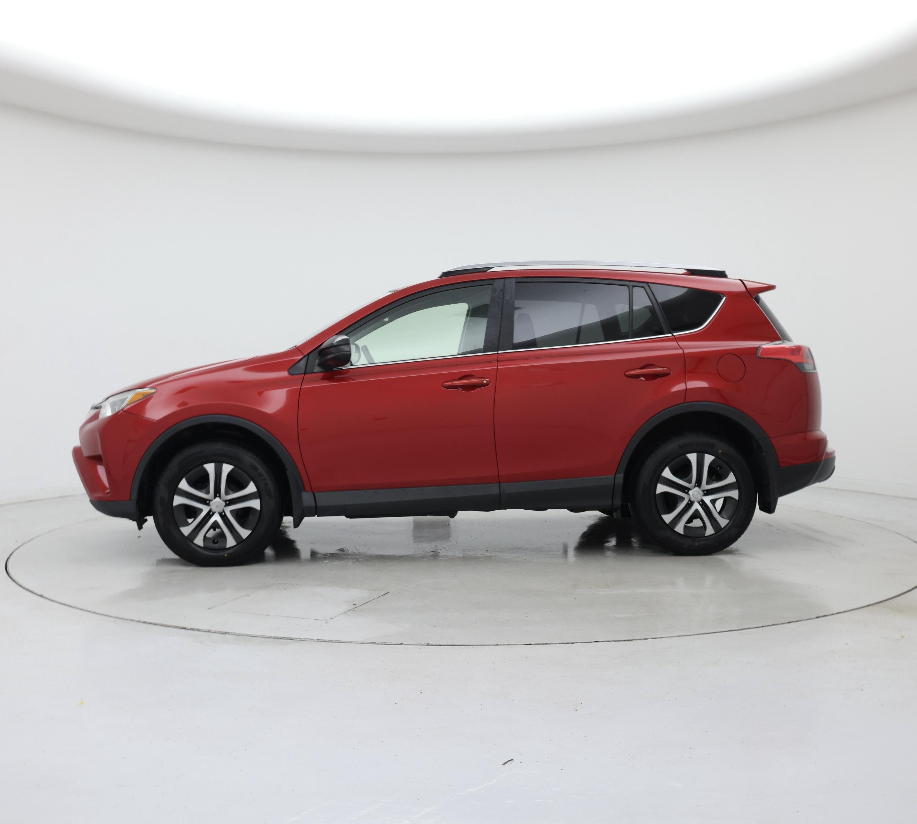 Thumbnail: 2017 Toyota RAV4 - 3