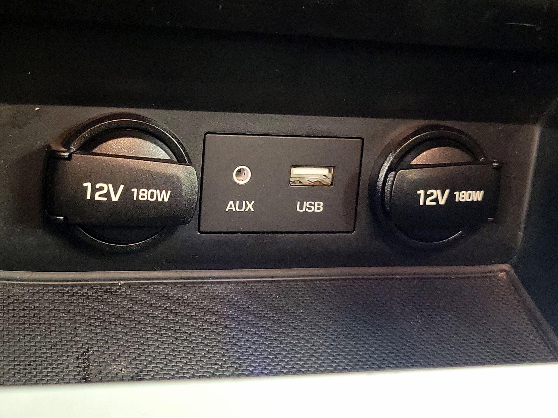 Thumbnail: 2018 Hyundai Elantra - 18