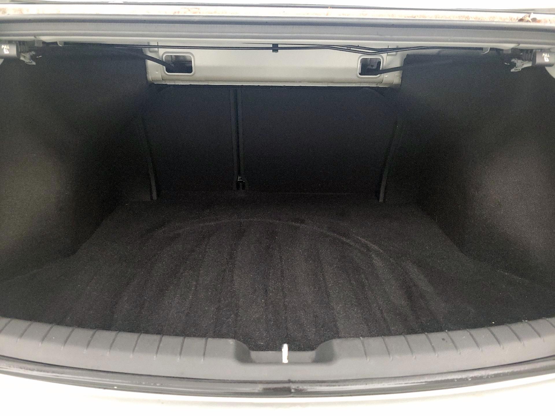 Thumbnail: 2018 Hyundai Elantra - 20