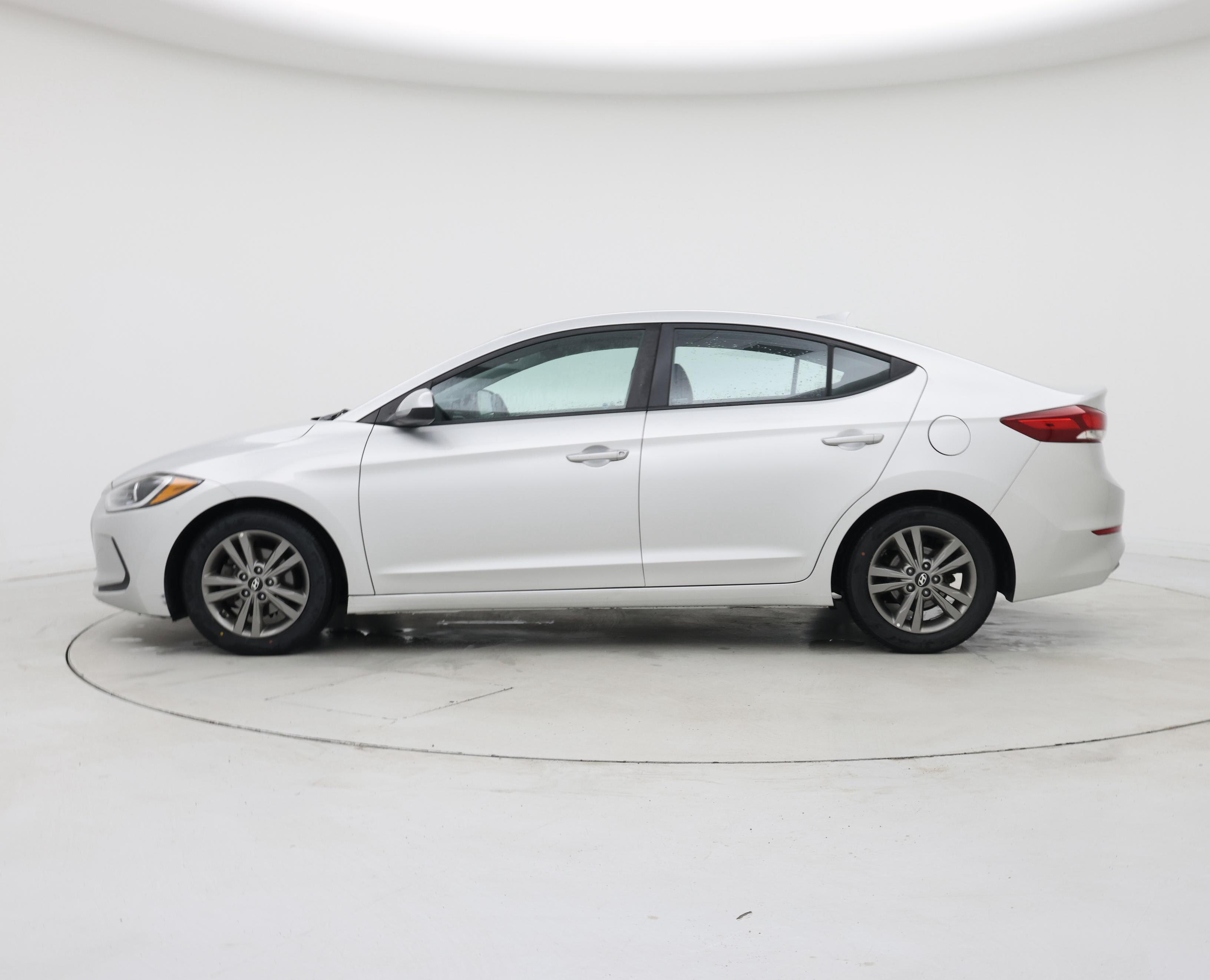 Thumbnail: 2018 Hyundai Elantra - 3